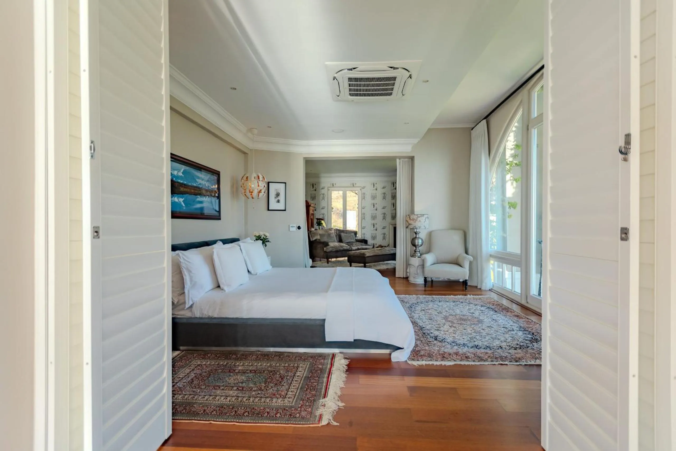 Bed in 21 Nettleton Boutique Hotel & Luxury Residence