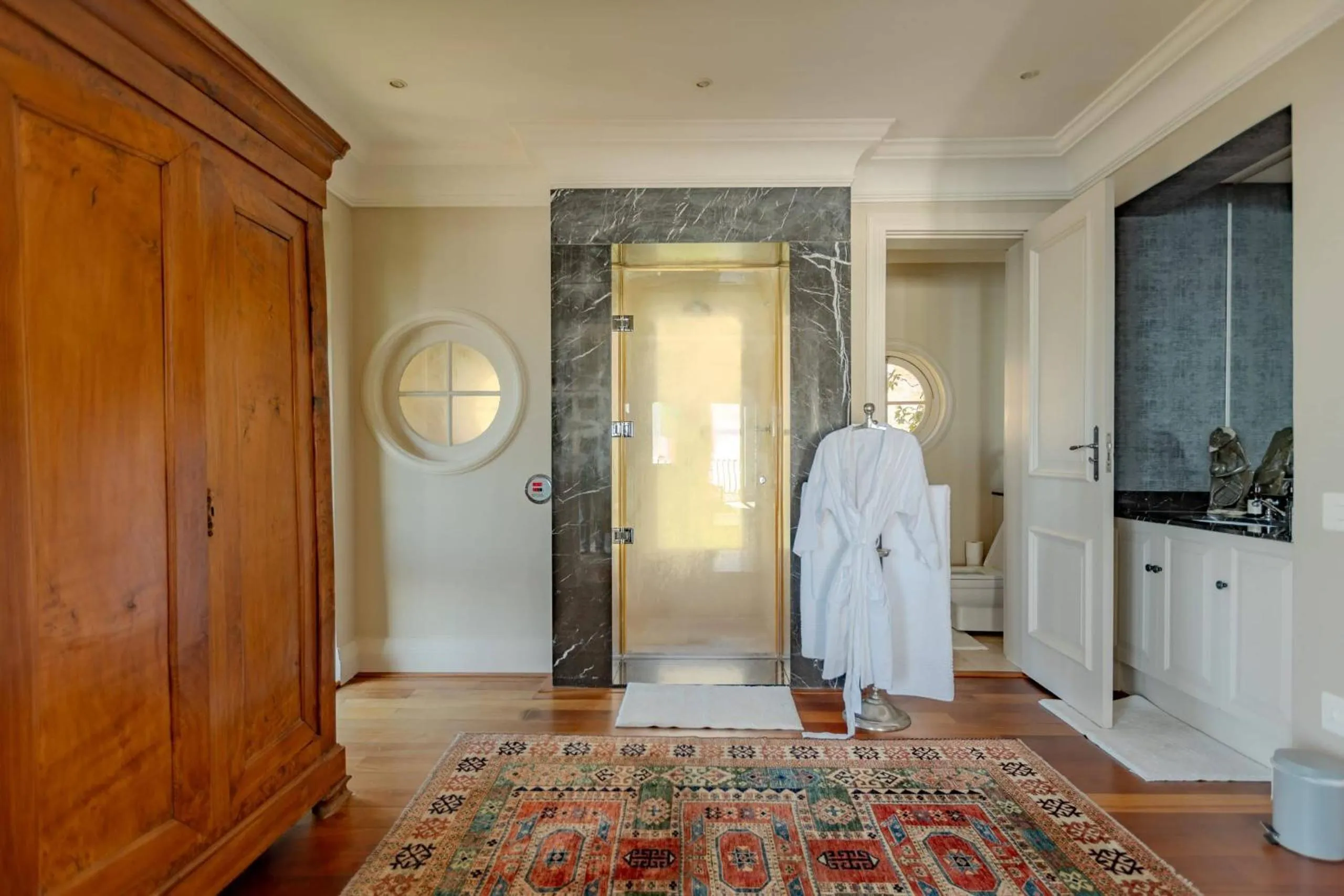 Shower in 21 Nettleton Boutique Hotel & Luxury Residence