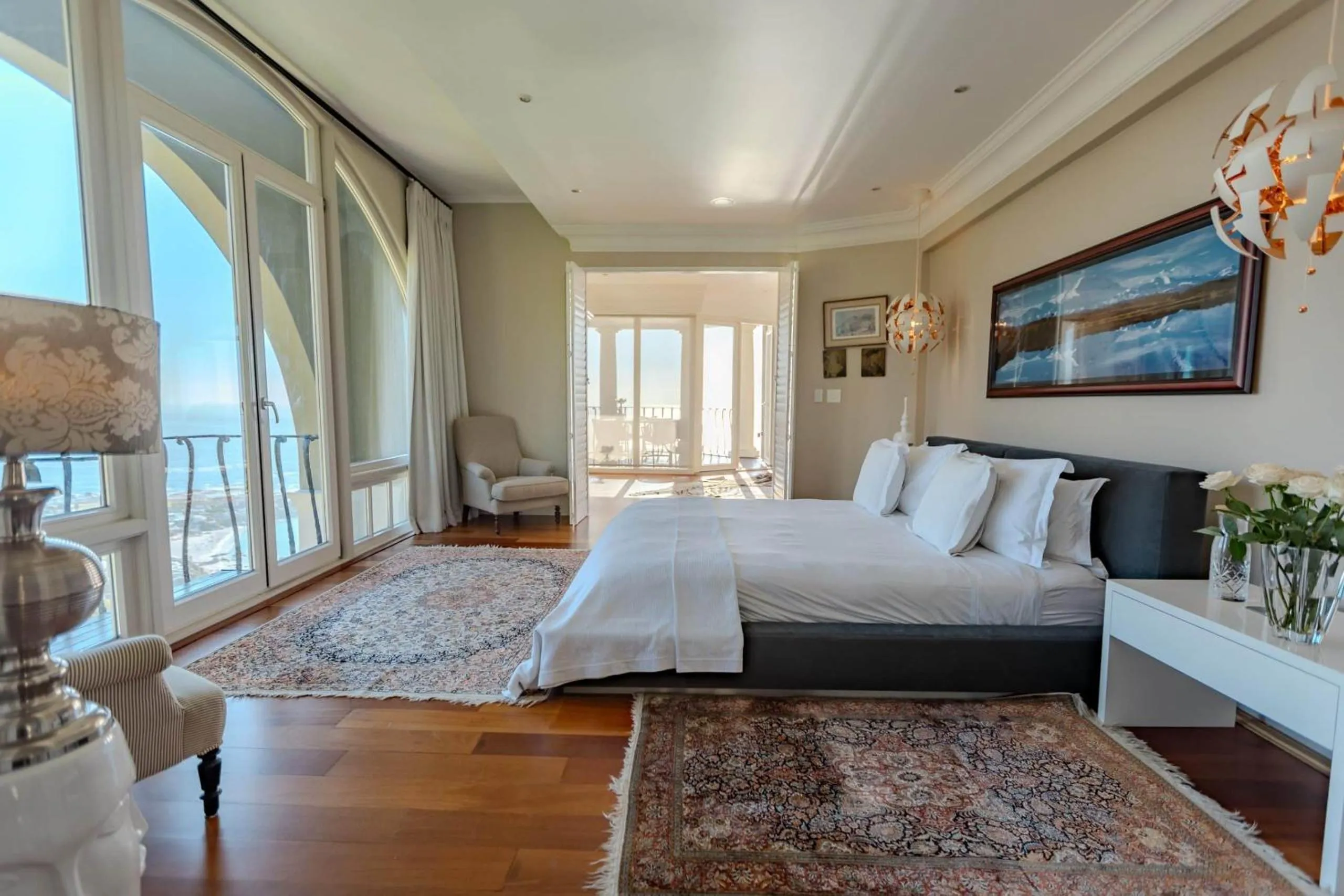 Bed in 21 Nettleton Boutique Hotel & Luxury Residence