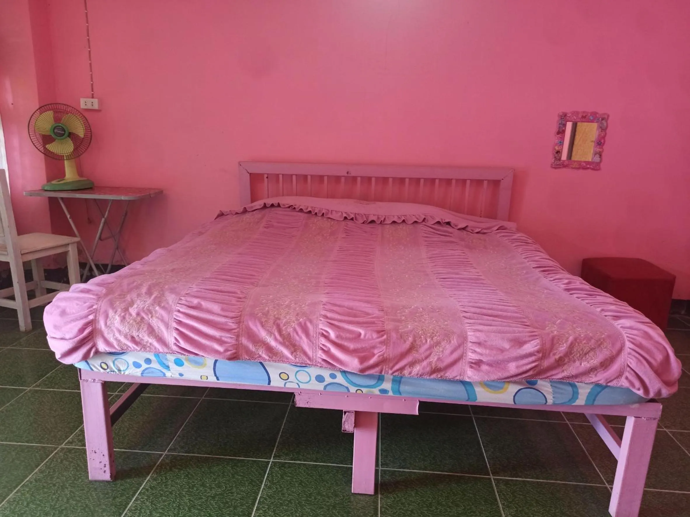 Photo of the whole room, Bed in Pai Forest Resort