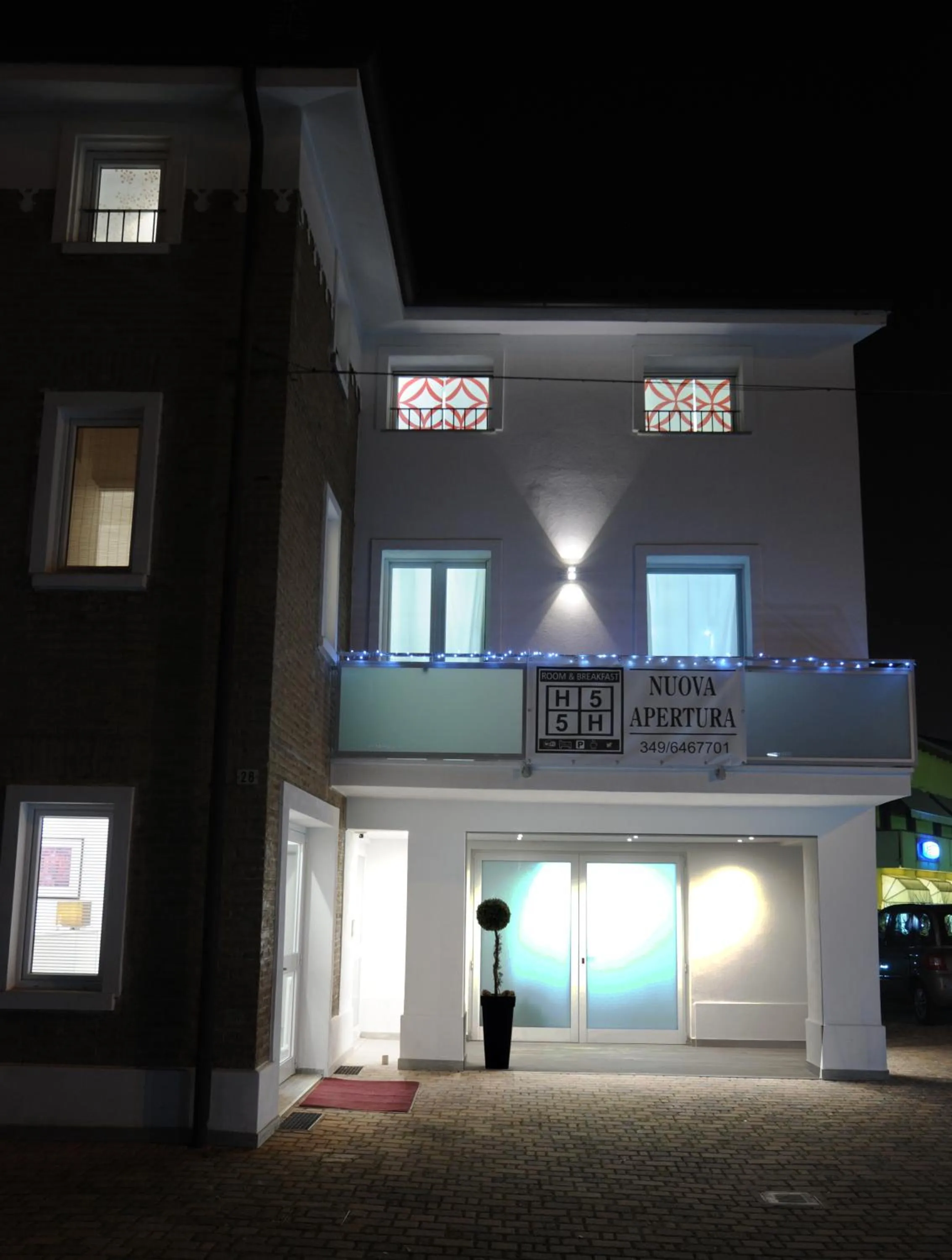 Property building in H5-5H Luxury Room