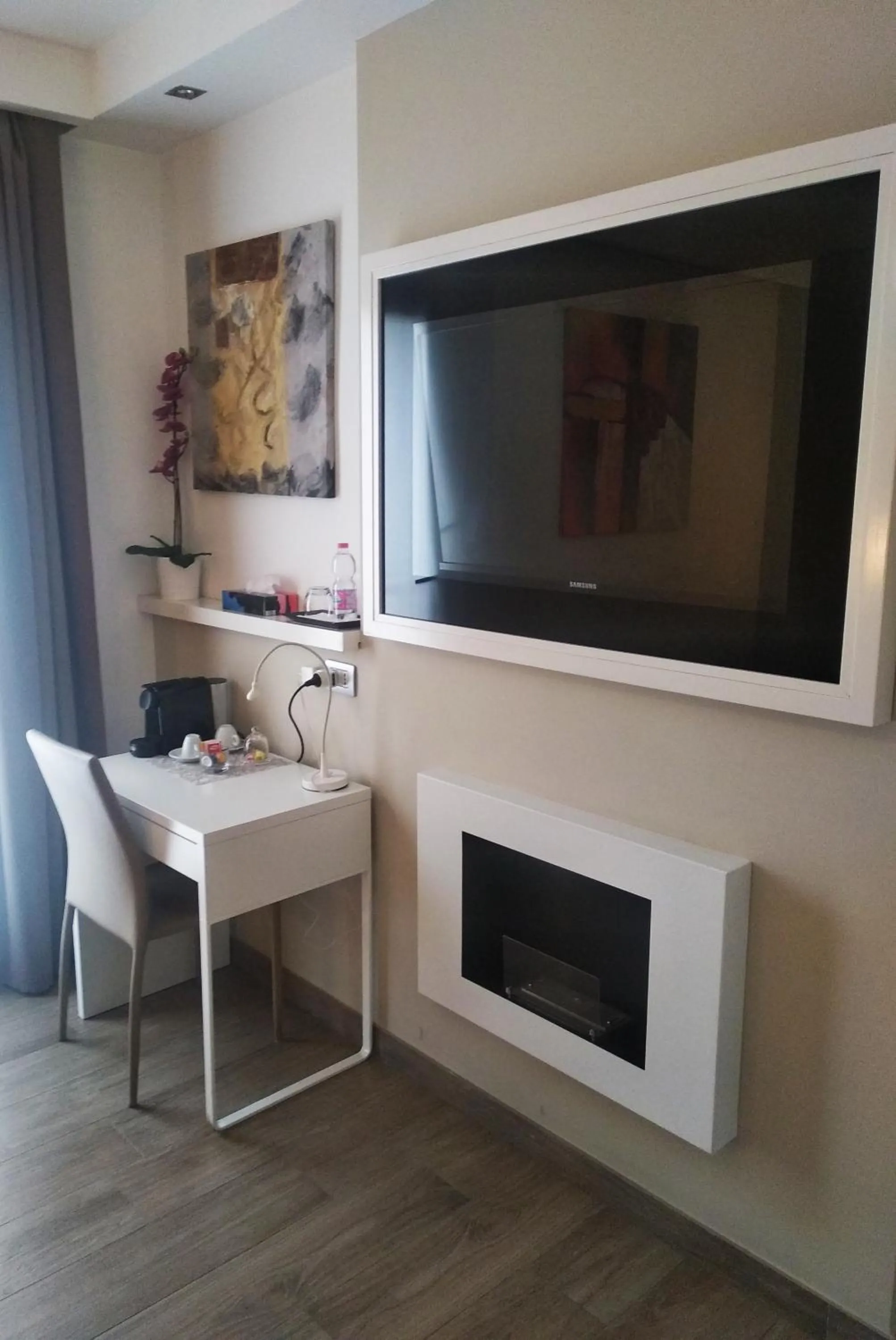 TV and multimedia in H5-5H Luxury Room