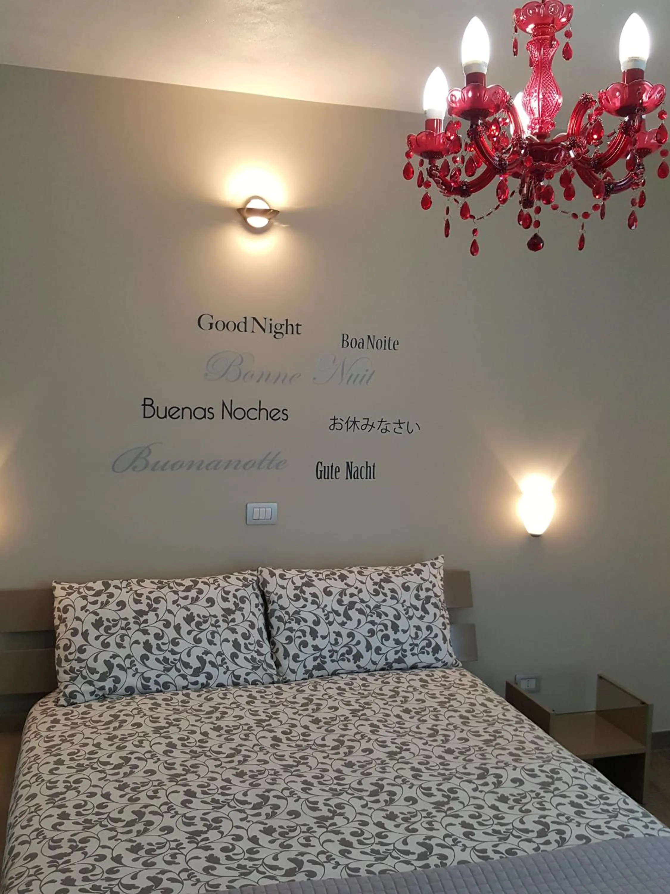 Bed in H5-5H Luxury Room