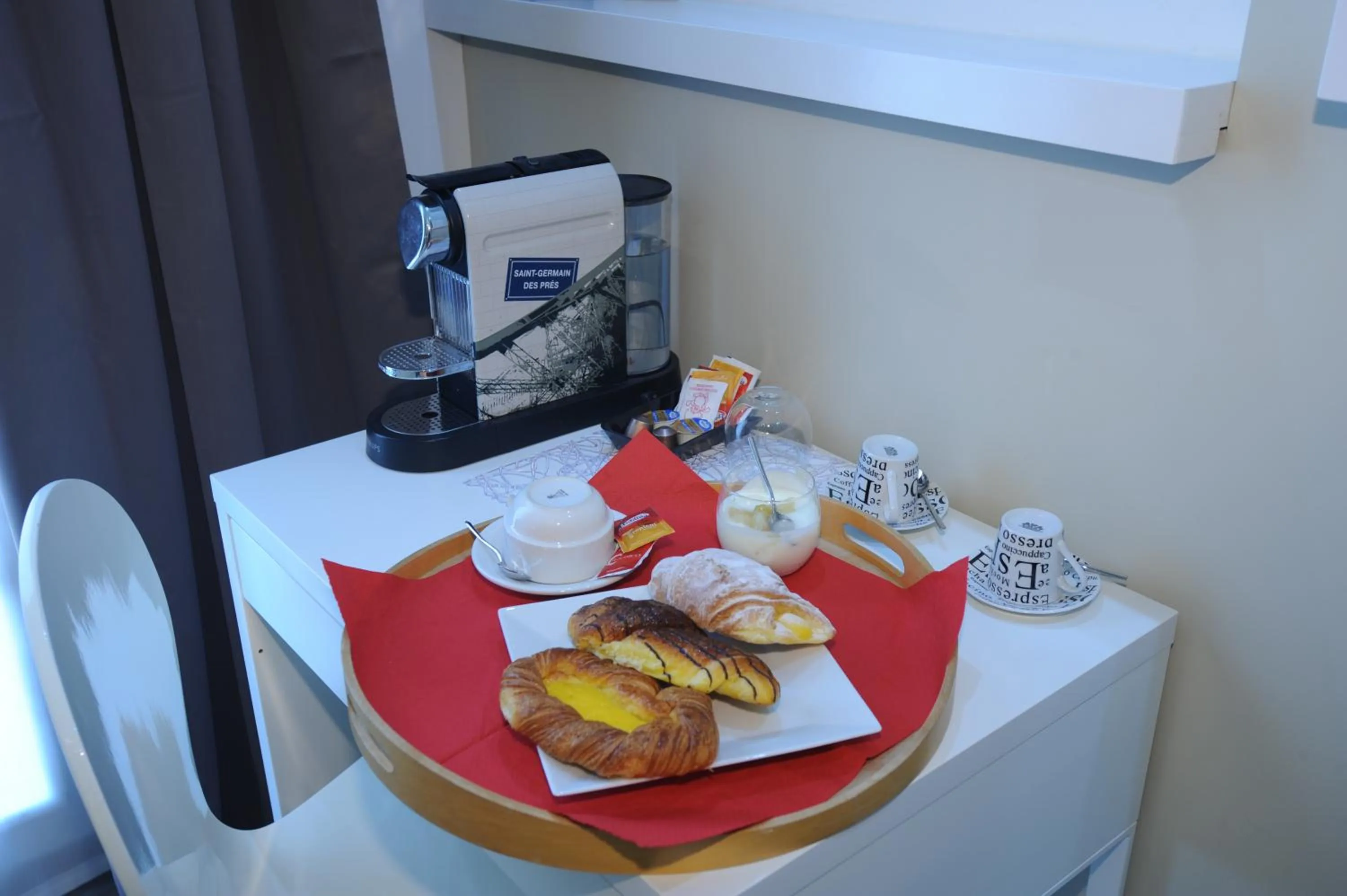 Breakfast in H5-5H Luxury Room