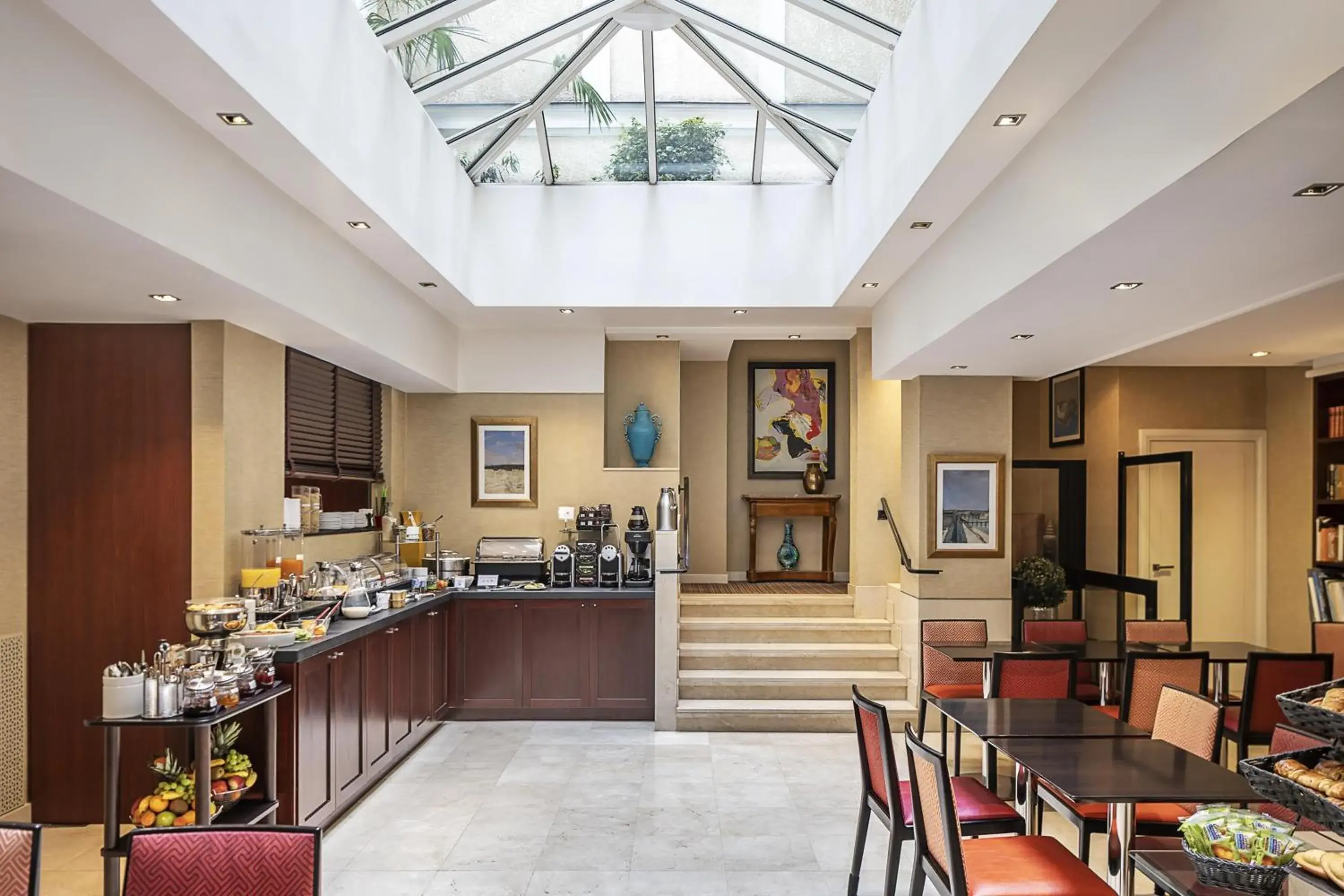 Breakfast in Best Western Plus Hotel Sydney Opera Breakfast in Best Western Plus Hotel Sydney Opera