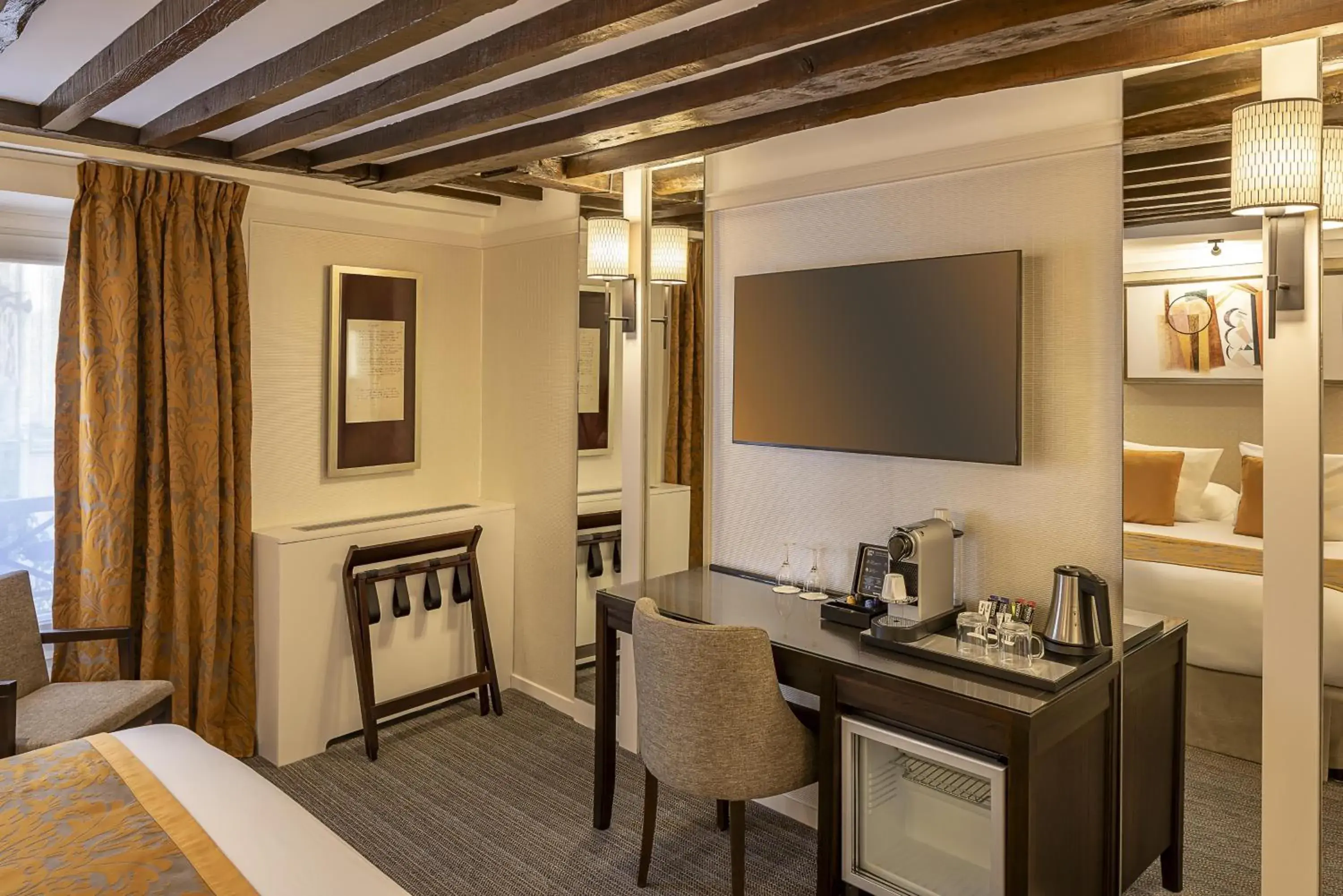 Bedroom, Bed in Best Western Plus Hotel Sydney Opera Bedroom, Bed in Best Western Plus Hotel Sydney Opera