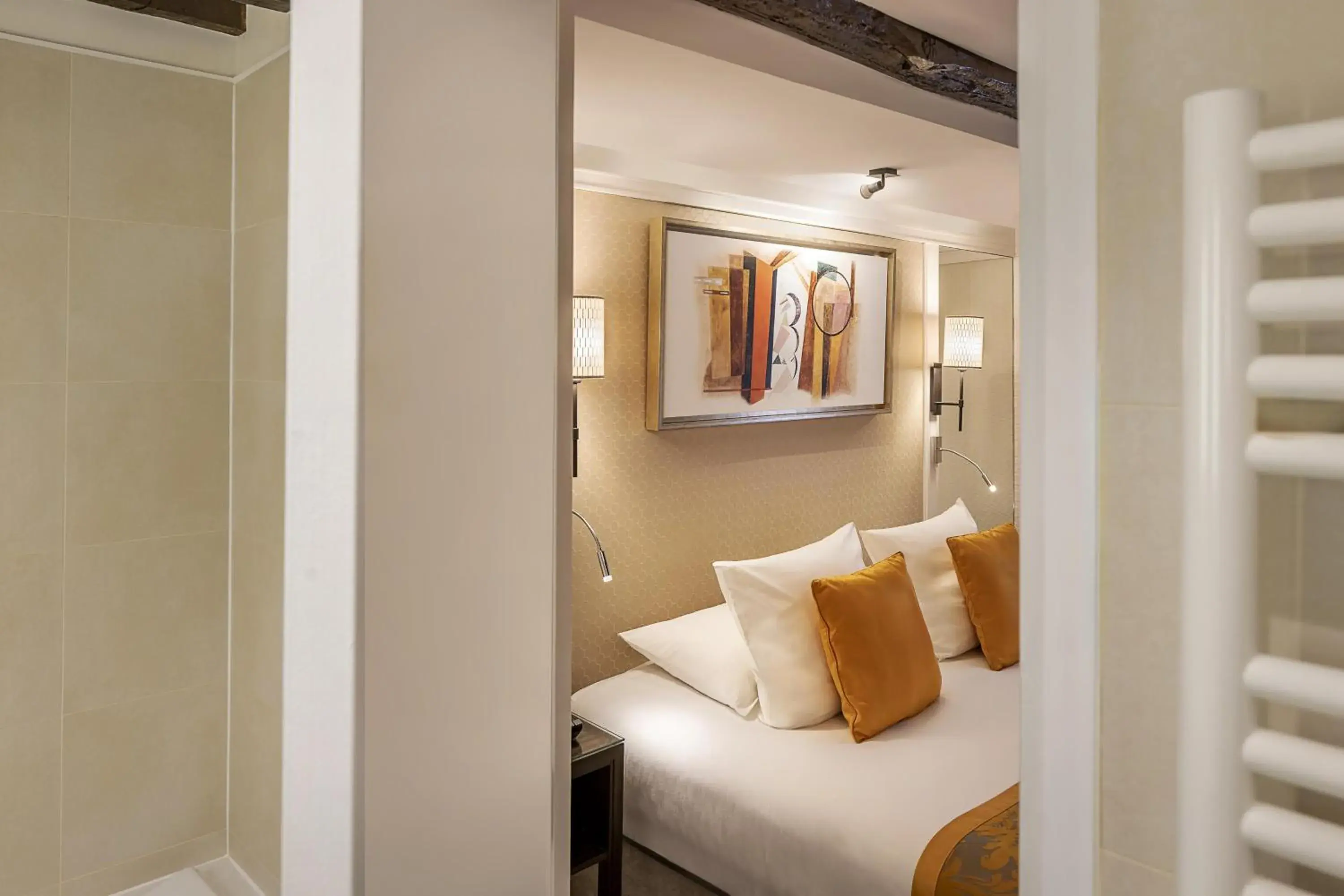 Bedroom, Bed in Best Western Plus Hotel Sydney Opera Bedroom, Bed in Best Western Plus Hotel Sydney Opera