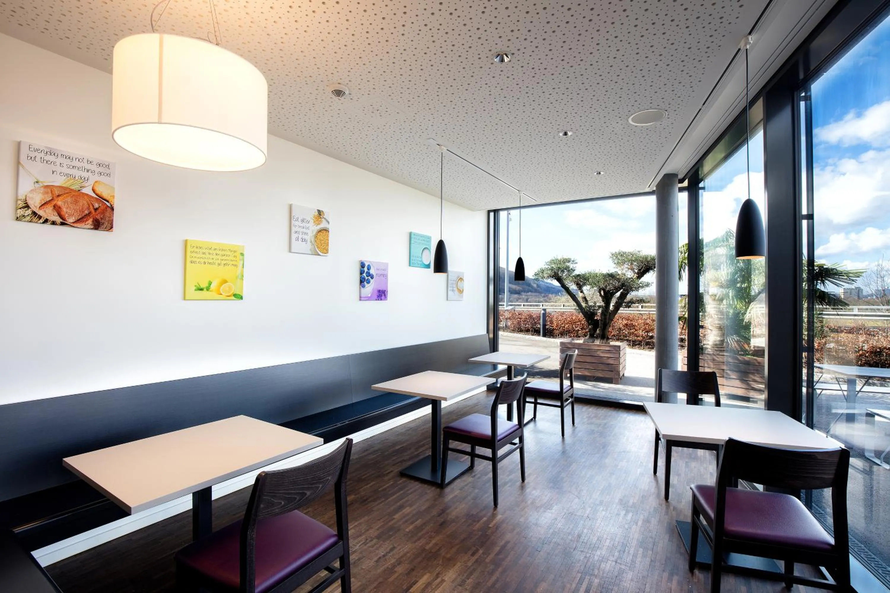 Restaurant/places to eat in Motel Rheinfels Park