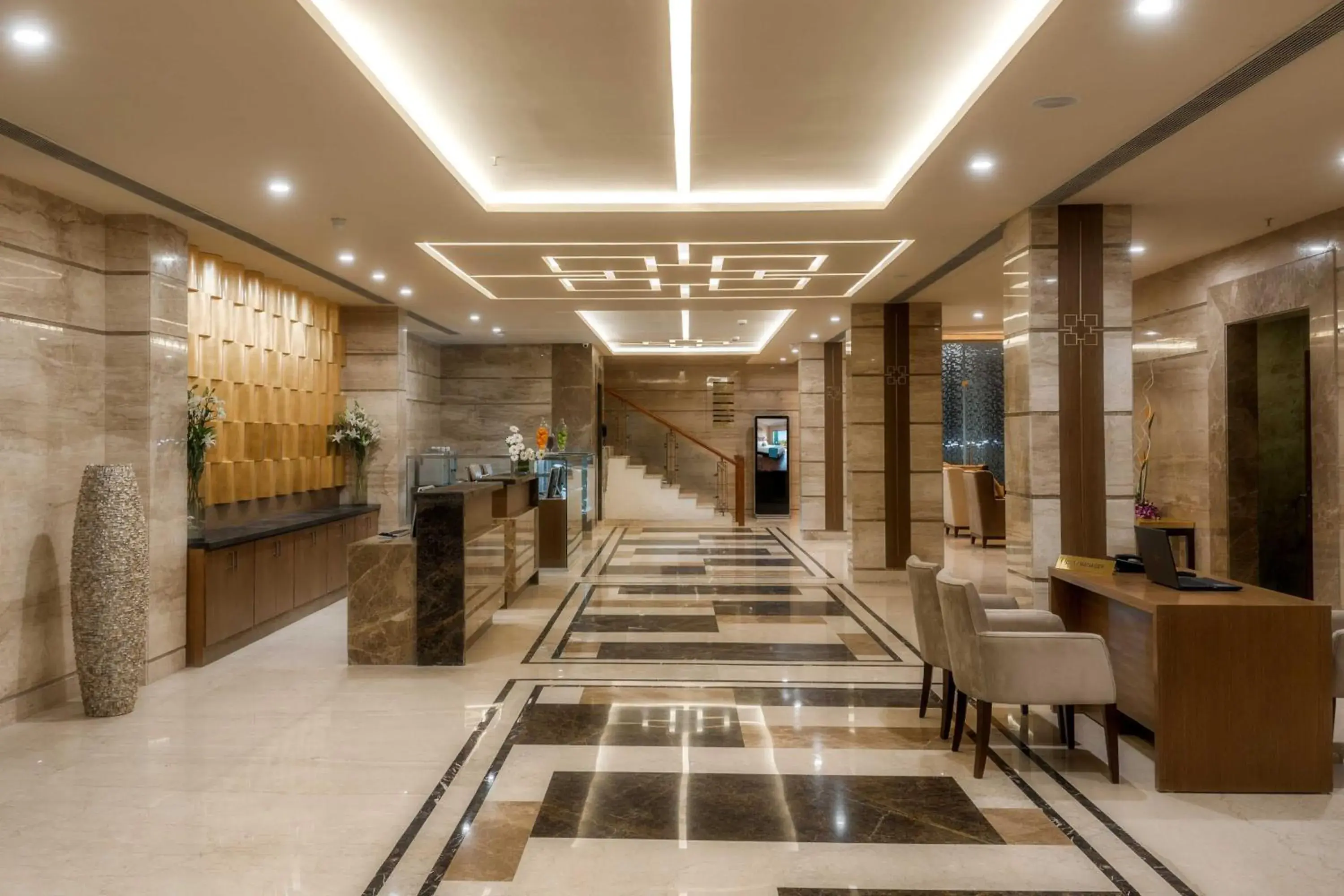 Lobby or reception in Days Hotel by Wyndham Chennai OMR Lobby or reception in Days Hotel by Wyndham Chennai OMR