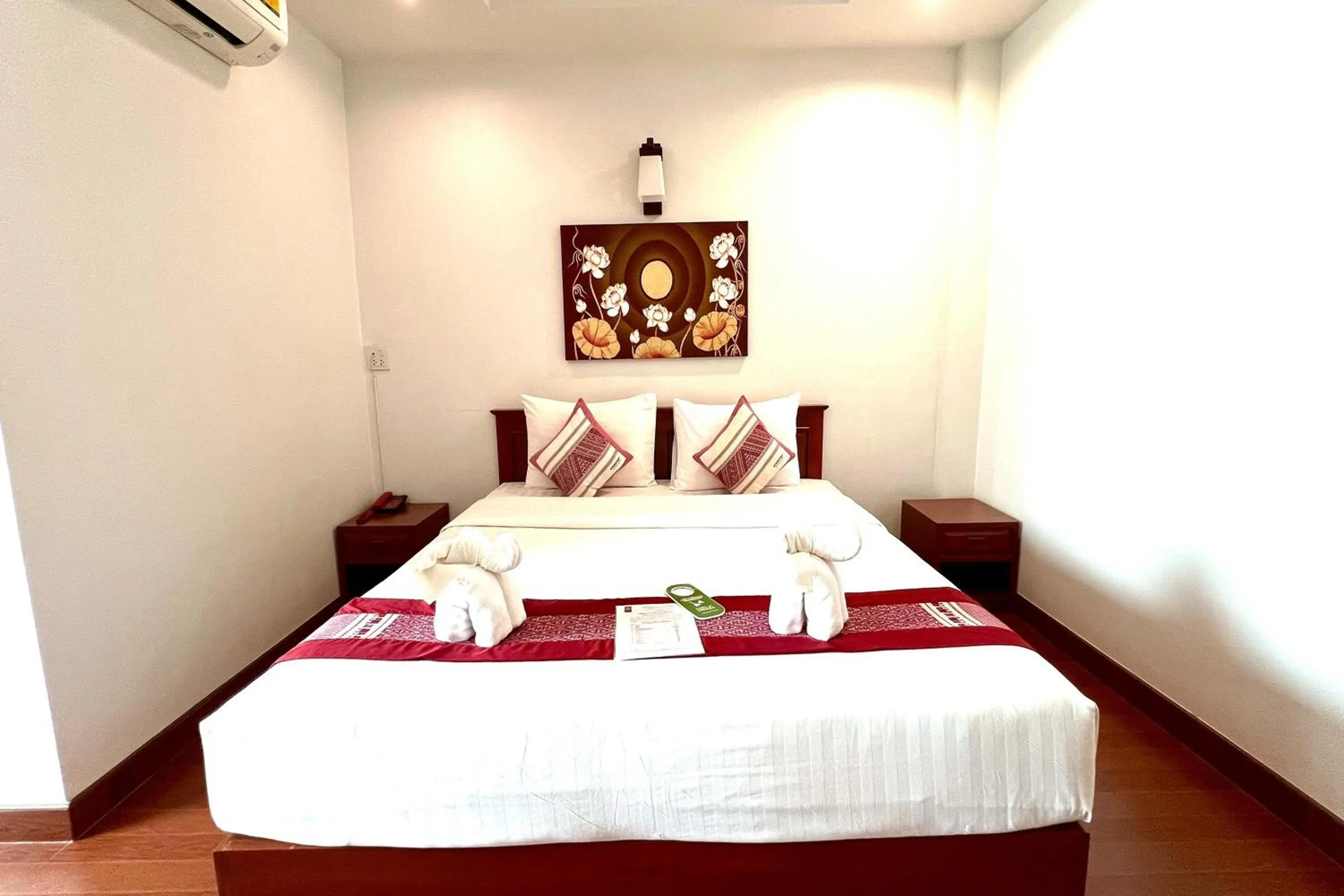 Bedroom, Bed in Sawadeelanna Hotel