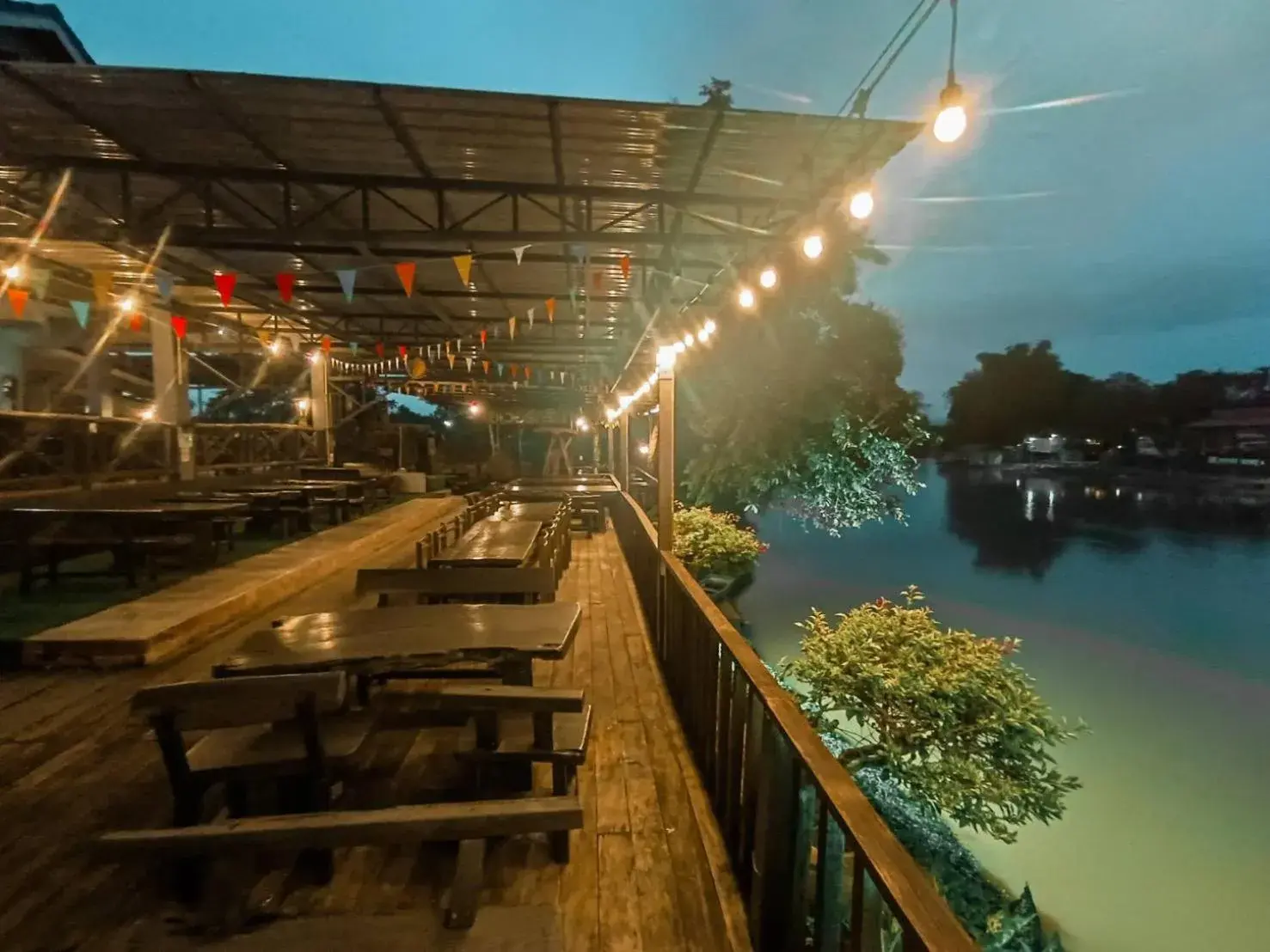 Restaurant/places to eat in Evergreen Resort Chanthaburi Restaurant/places to eat in Evergreen Resort Chanthaburi