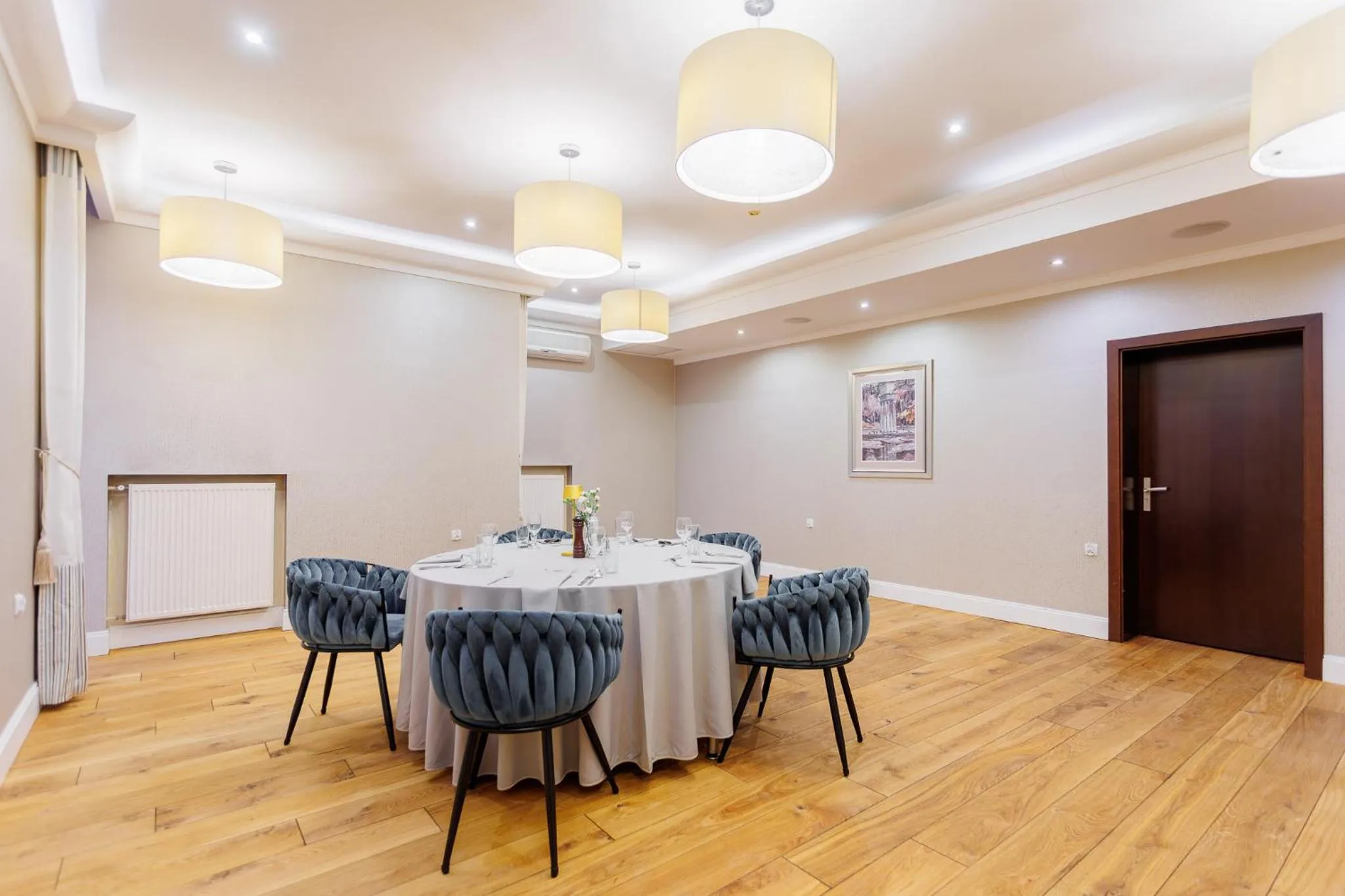 Restaurant/places to eat in Hotel Tarnovia