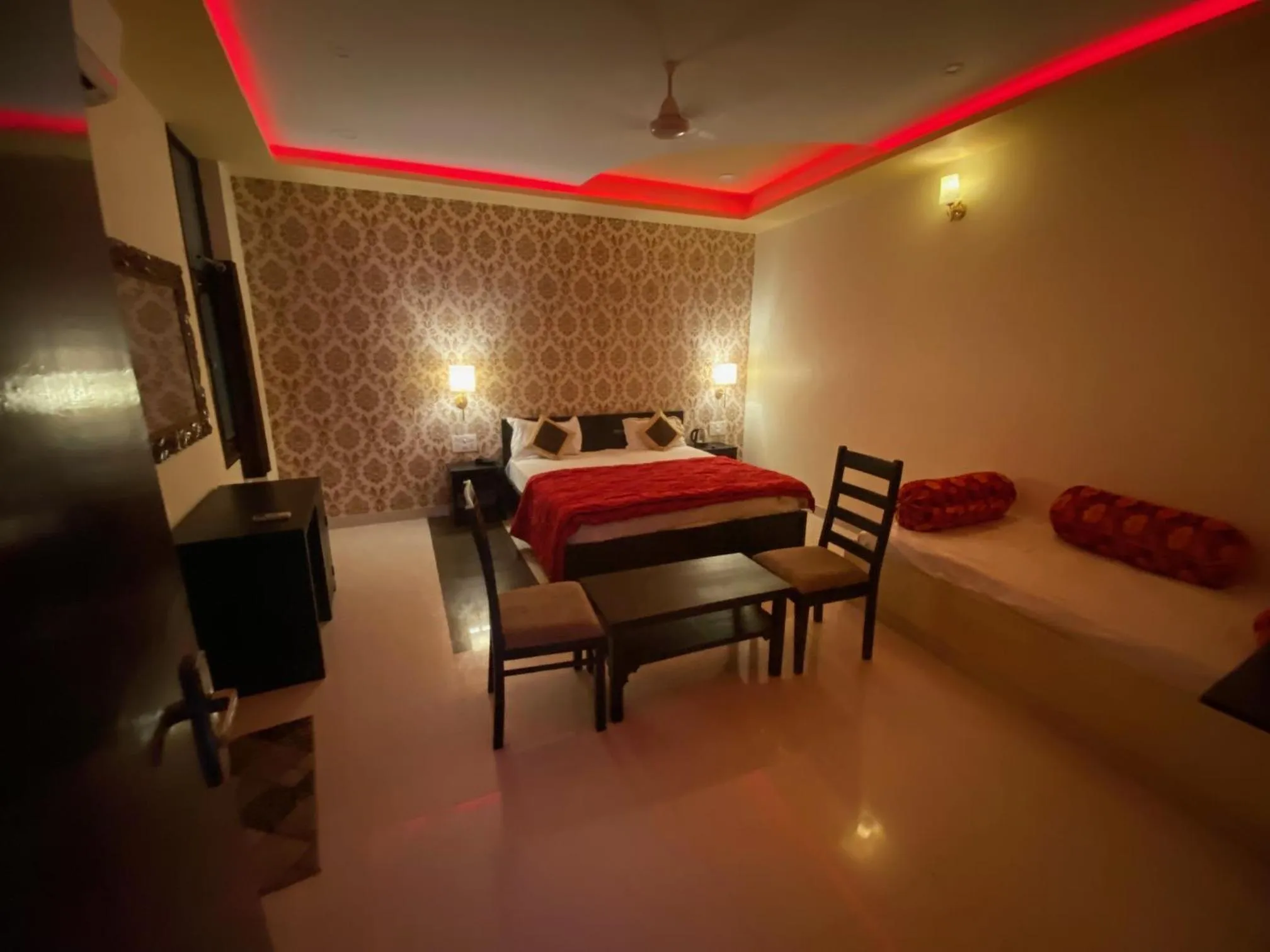 Bedroom, Bed in Om Heritage Haveli