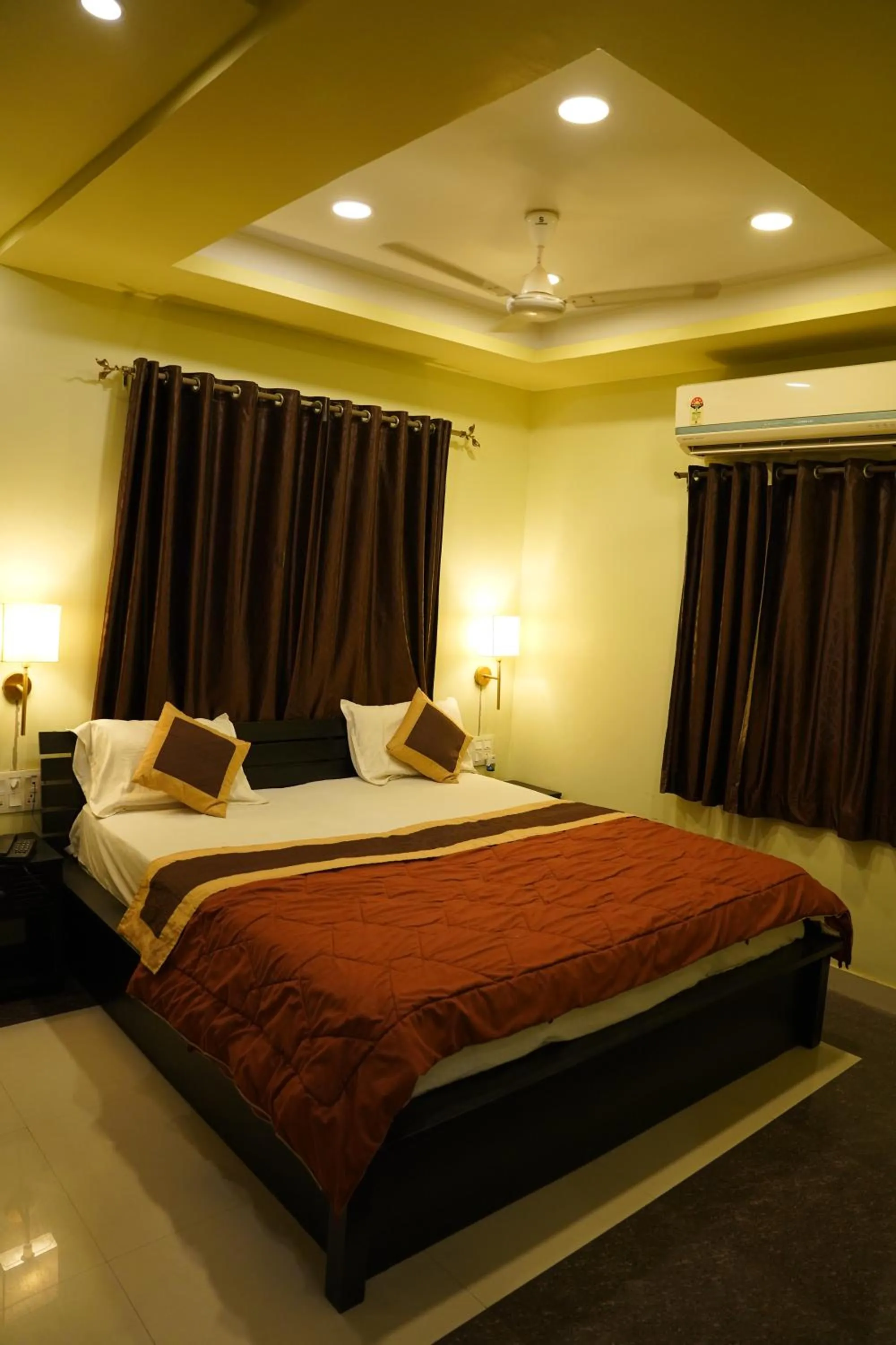 Bed in Om Heritage Haveli