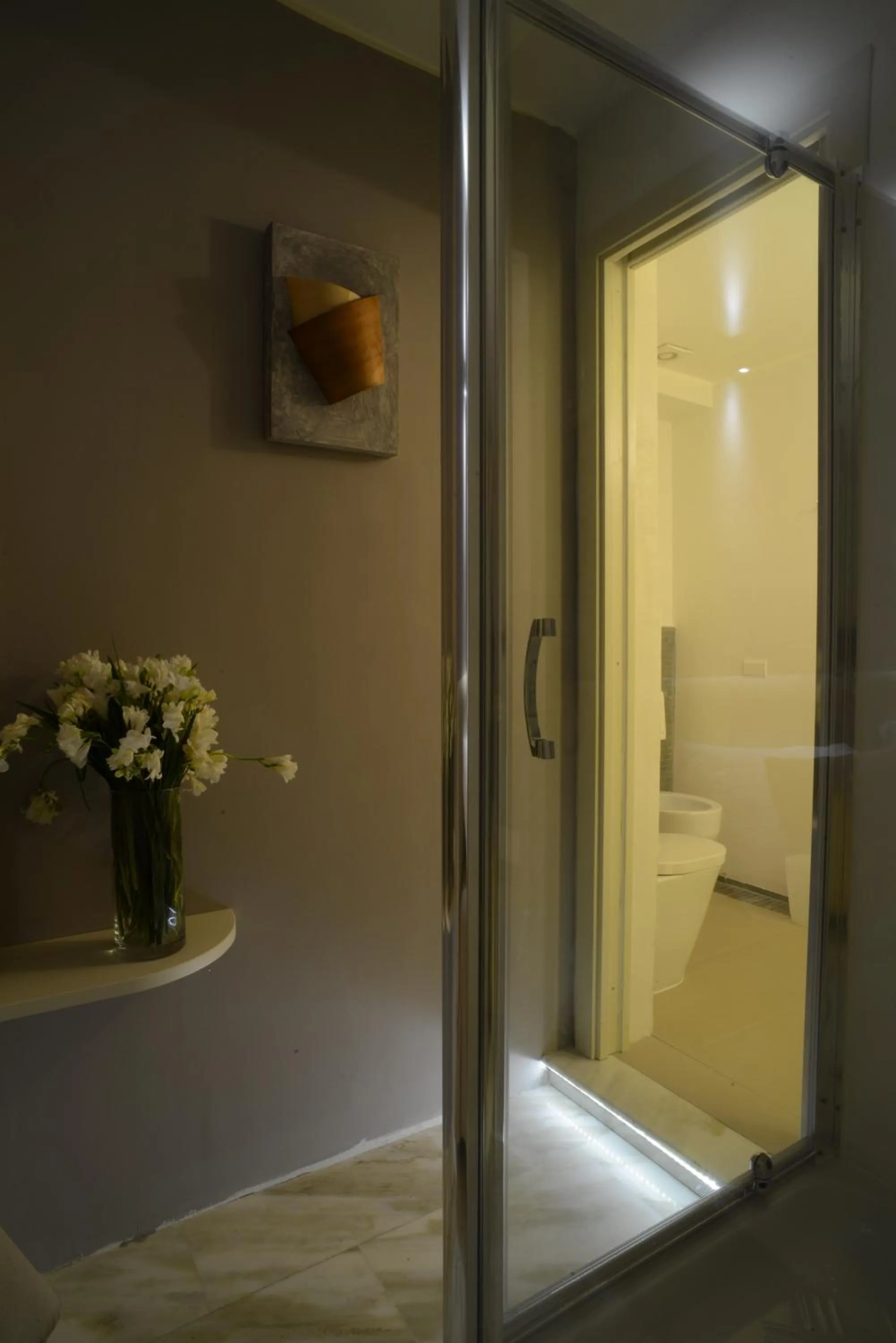 Shower in Etruria Relais and Wine