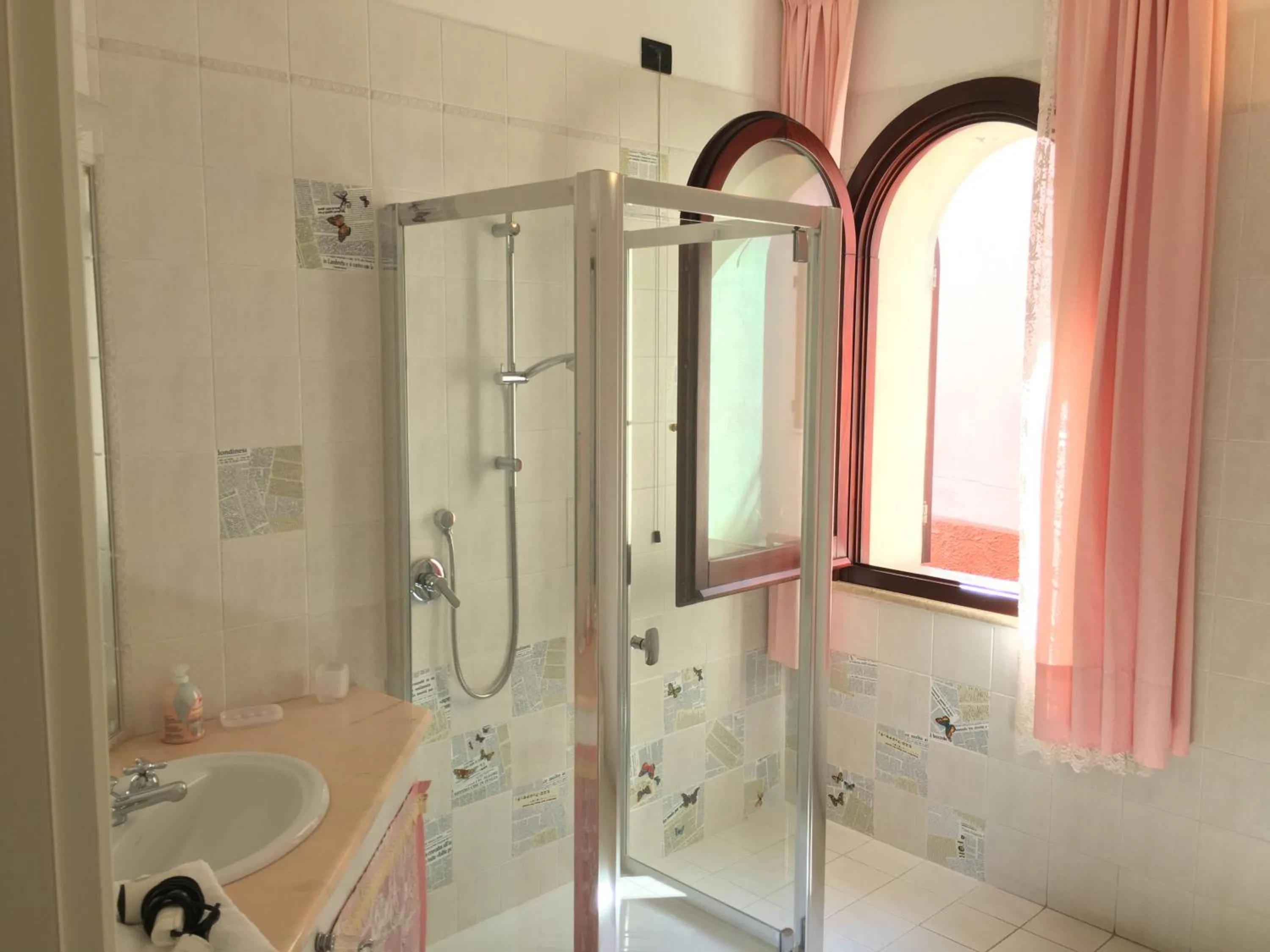 Shower in Corte Arrubia