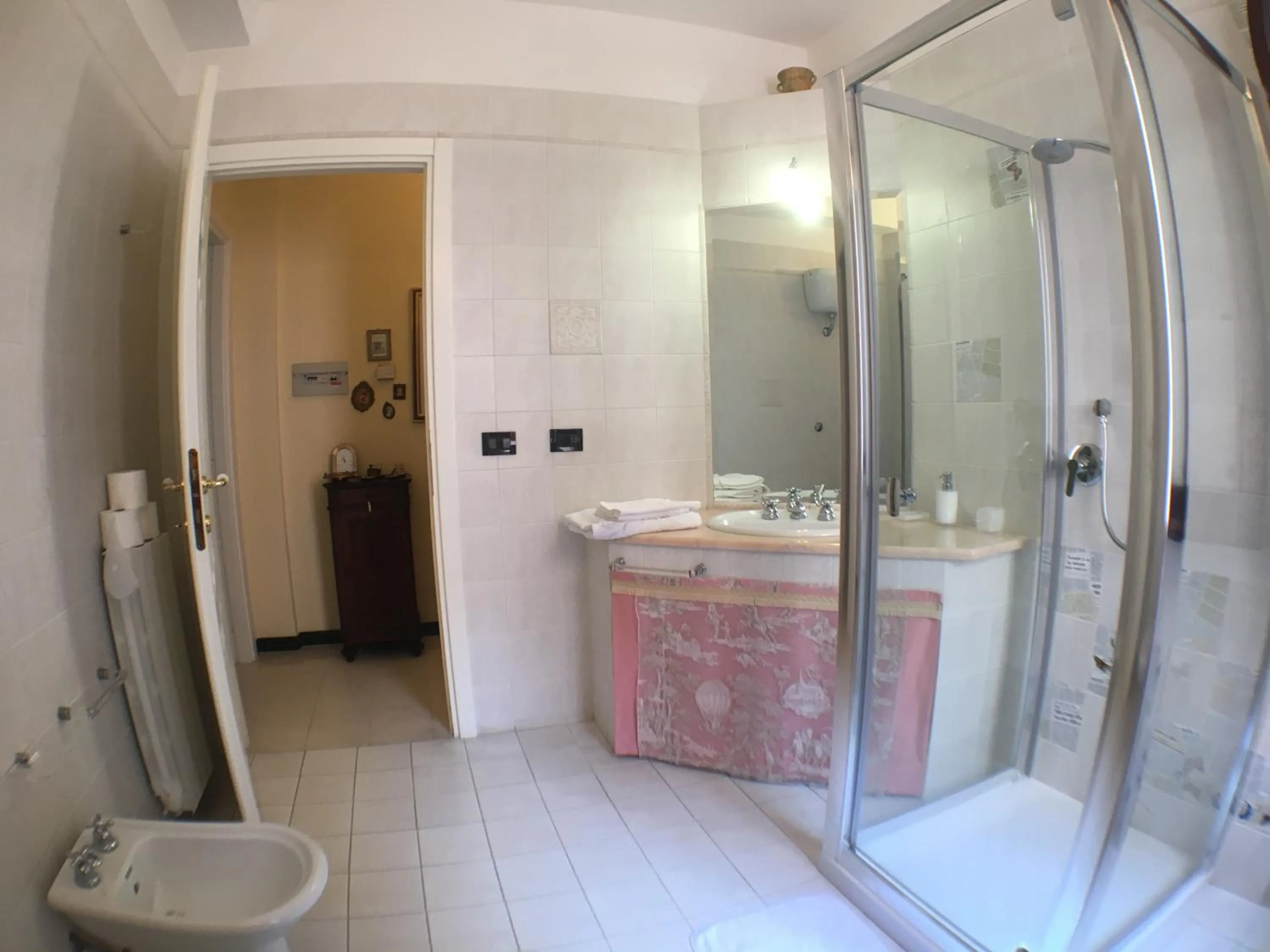 Shower in Corte Arrubia