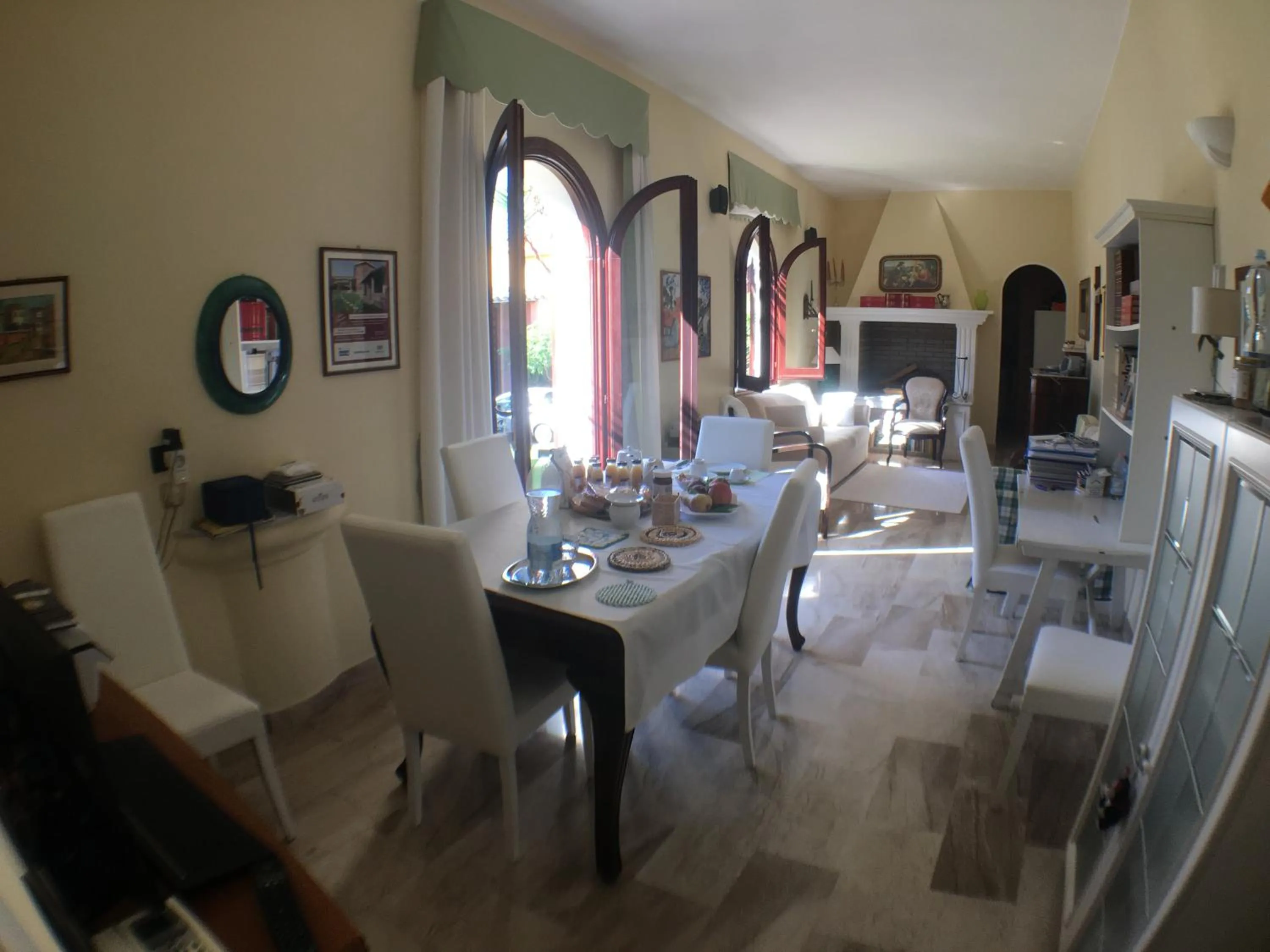 Communal lounge/ TV room in Corte Arrubia