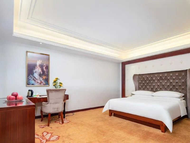Bed in Vienna Hotel Dongguan Humen Wanda Plaza