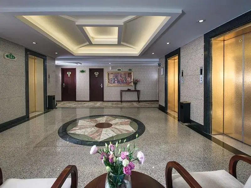 Lobby/Reception in Vienna Hotel Guangzhou Shaheding Metro Station