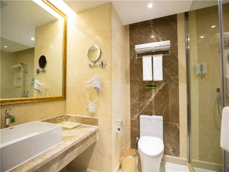 Vienna Hotel Zhumadian Huayuan Xuefu