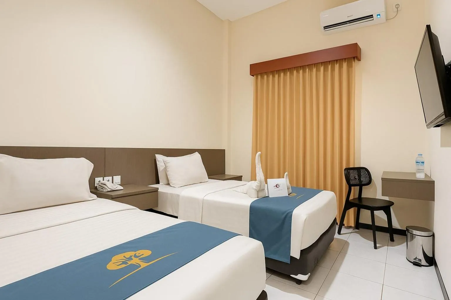 Bed in Ciptaningati Culture Hotel Batu