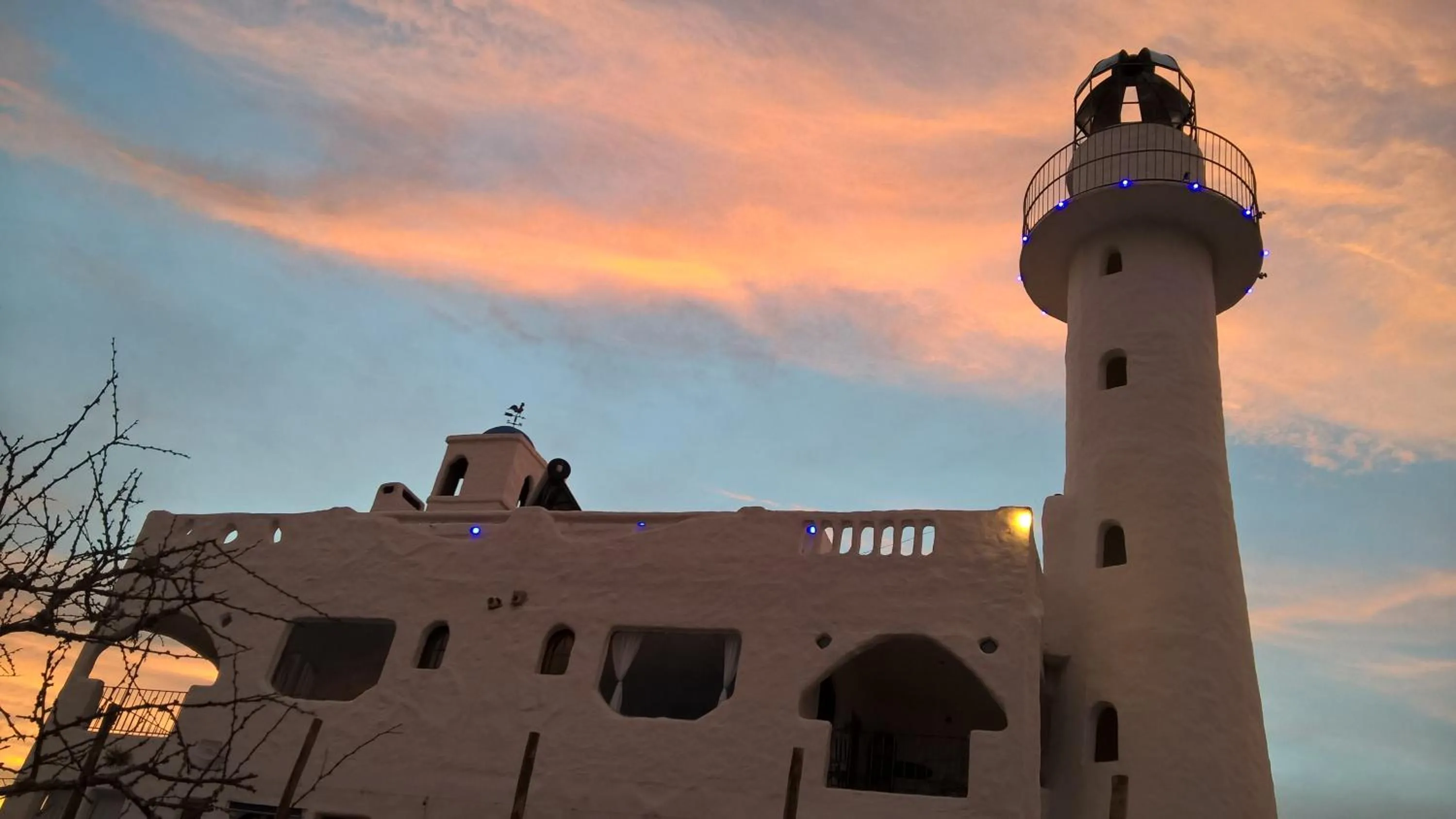 El Faro de Carpier - ApartHotel & Restaurante Bar Cafetería