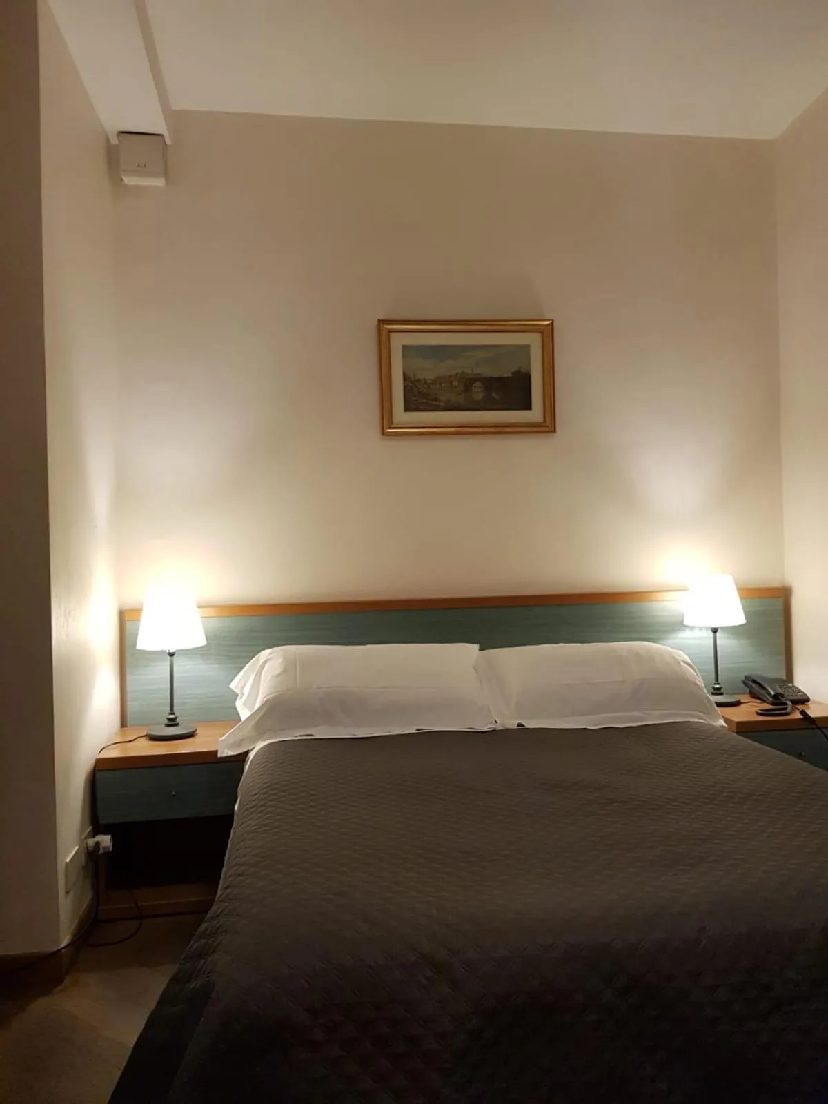 Photo of the whole room, Bed in Domus Julia