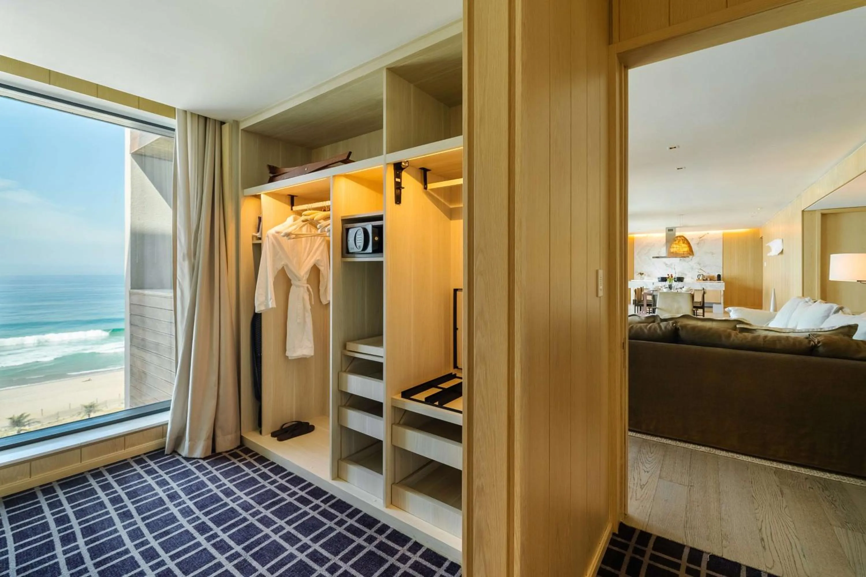 Photo of the whole room, Bed in Grand Hyatt Rio de Janeiro