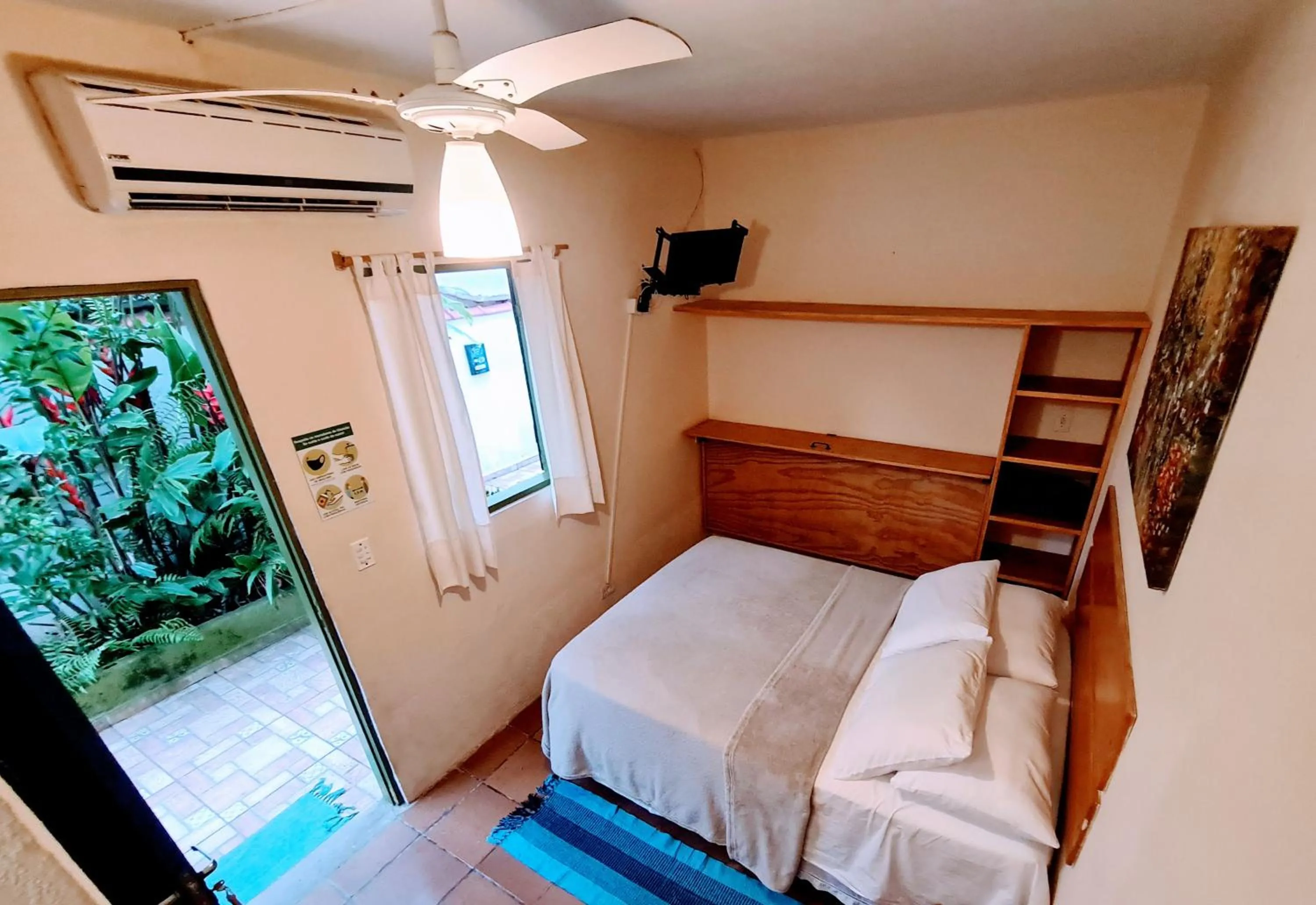 Bedroom, Bed in Praia Suítes Itagua Ubatuba