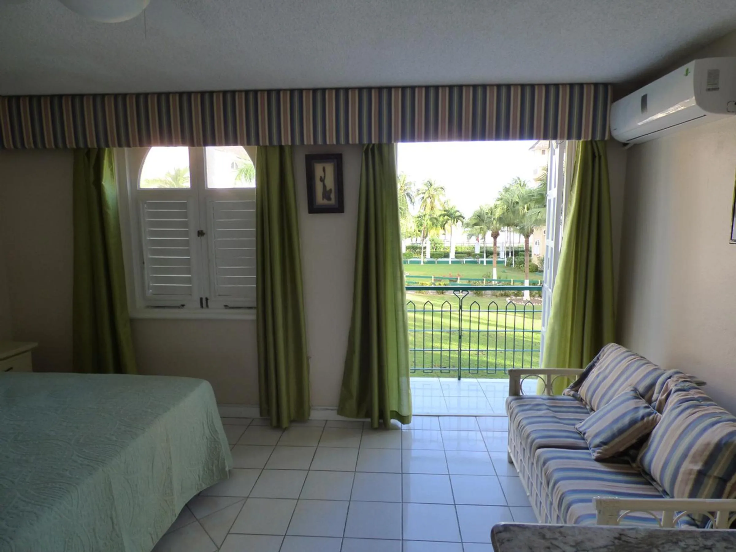 Sea view in Beach Studio 18