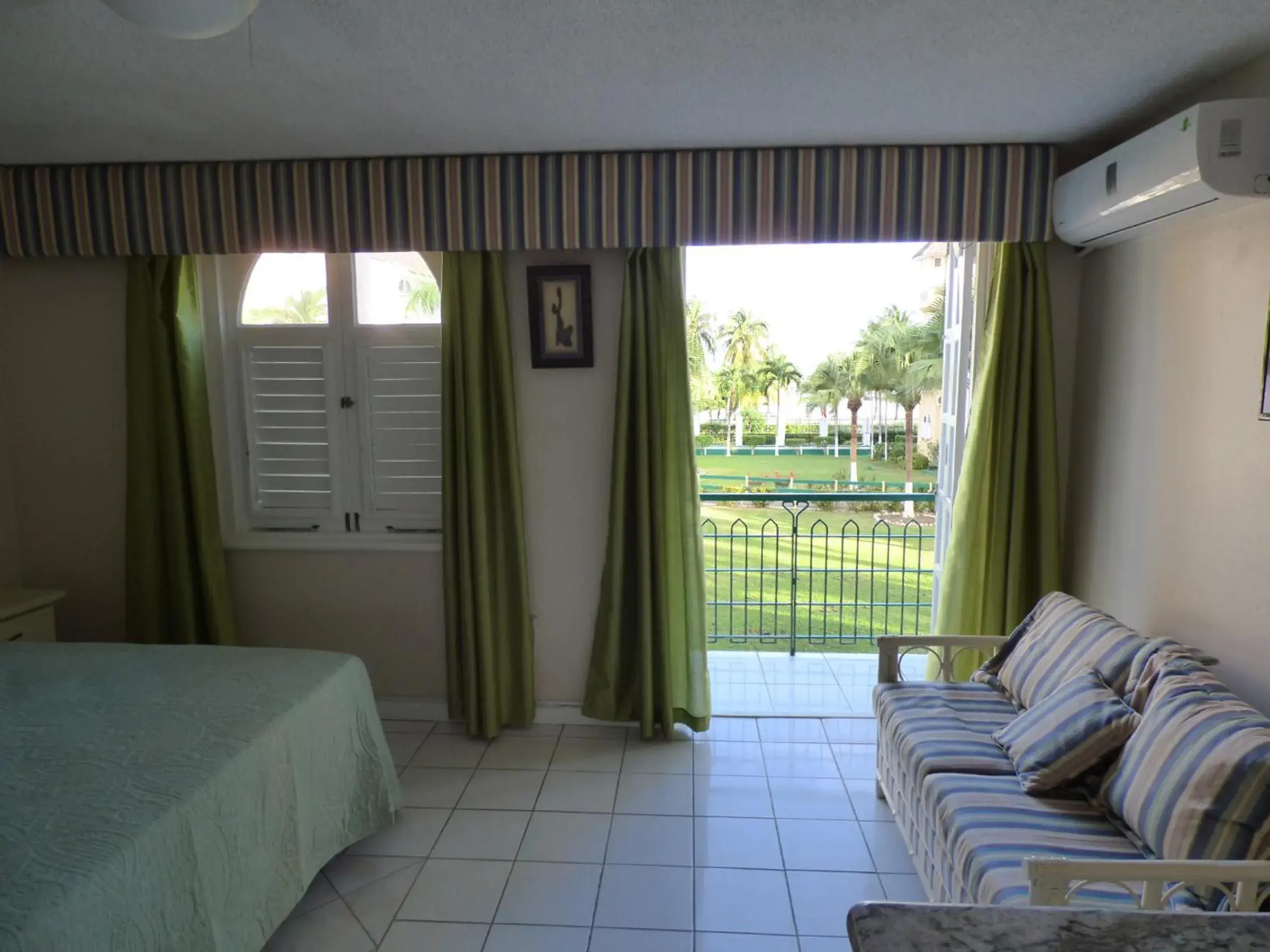 Studio with Ocean View in Beach Studio 18 Studio with Ocean View in Beach Studio 18