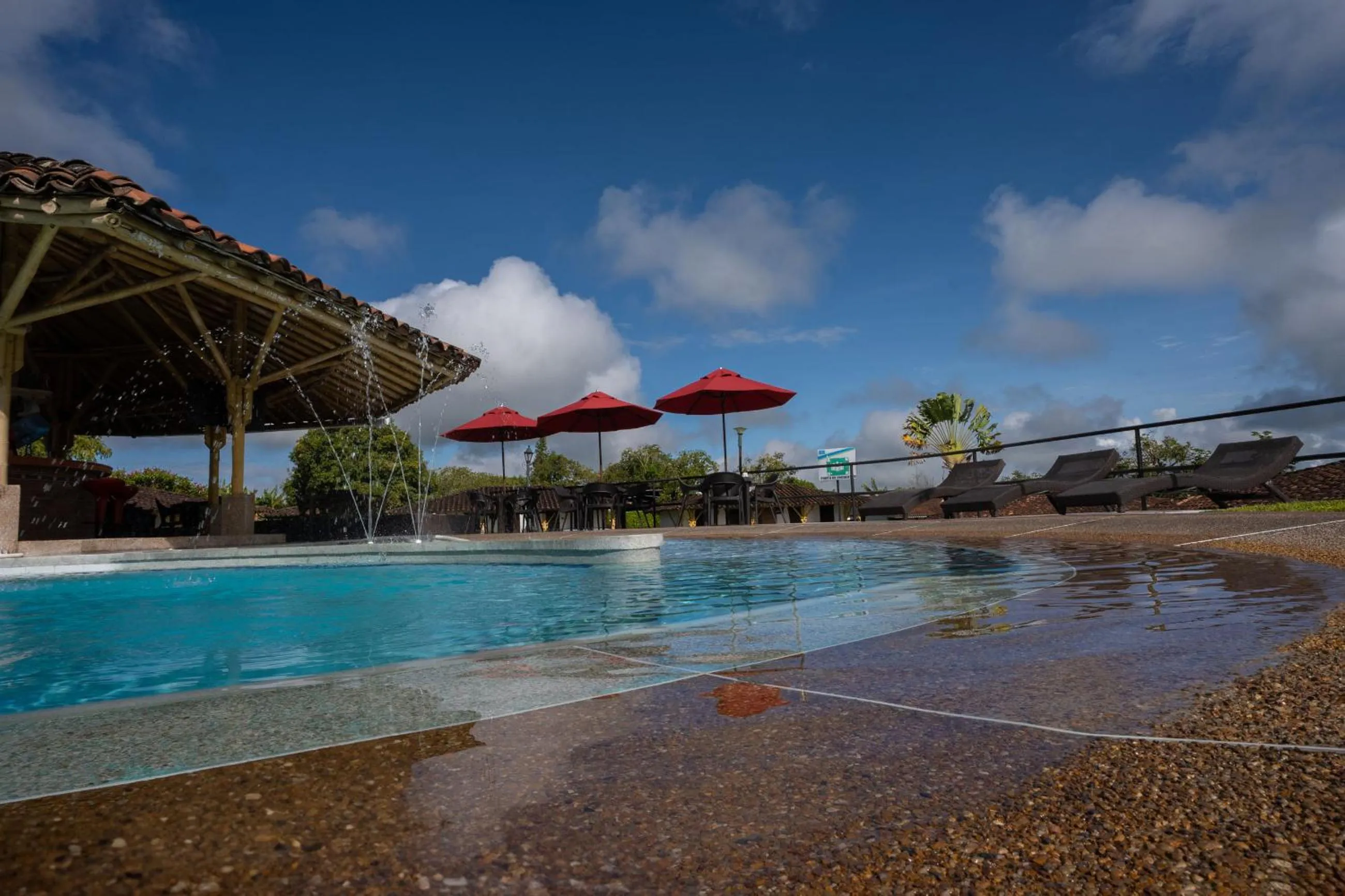 Pool view in Hotel Campestre Montecarlo