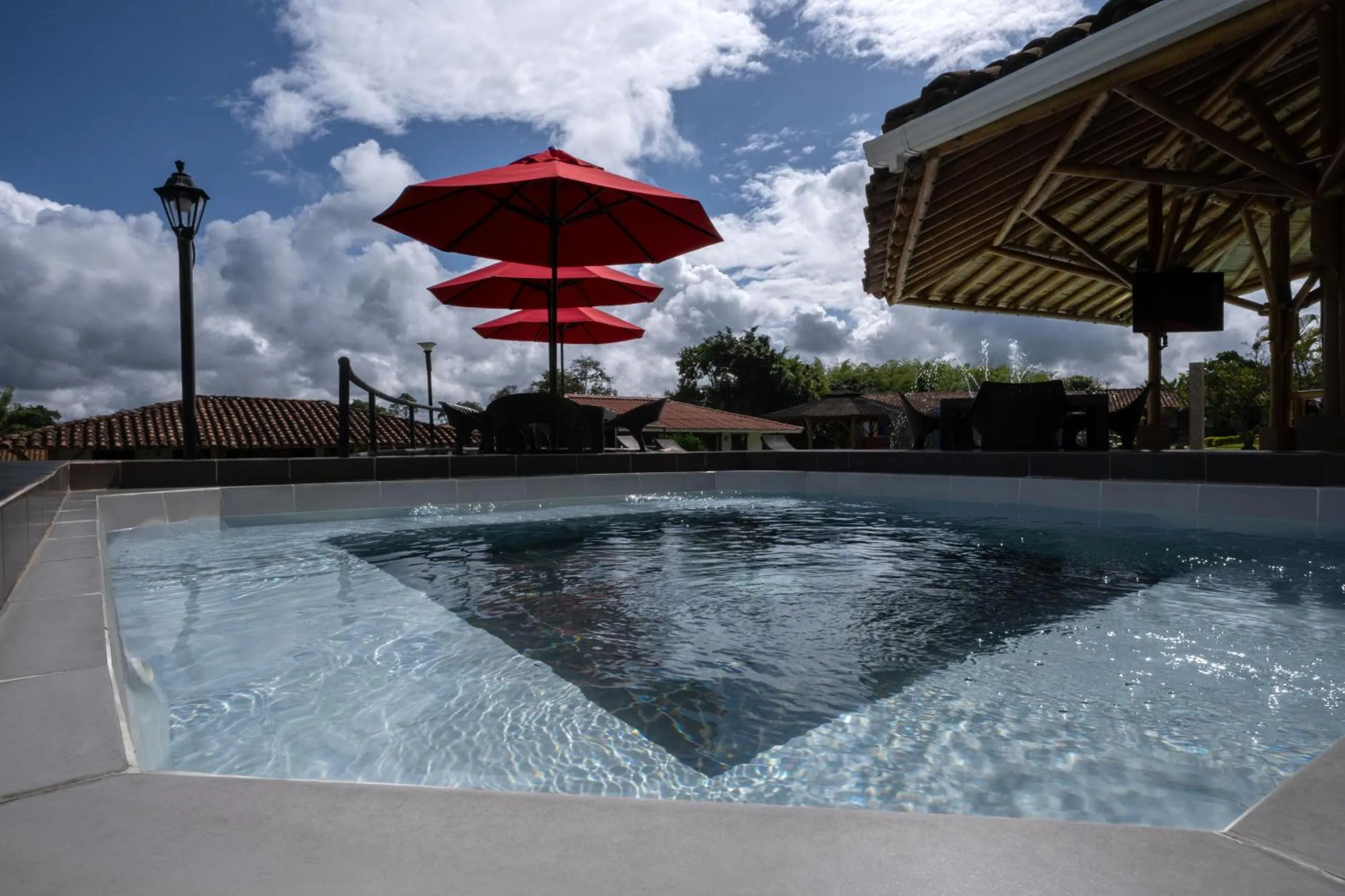 Swimming pool in Hotel Campestre Montecarlo