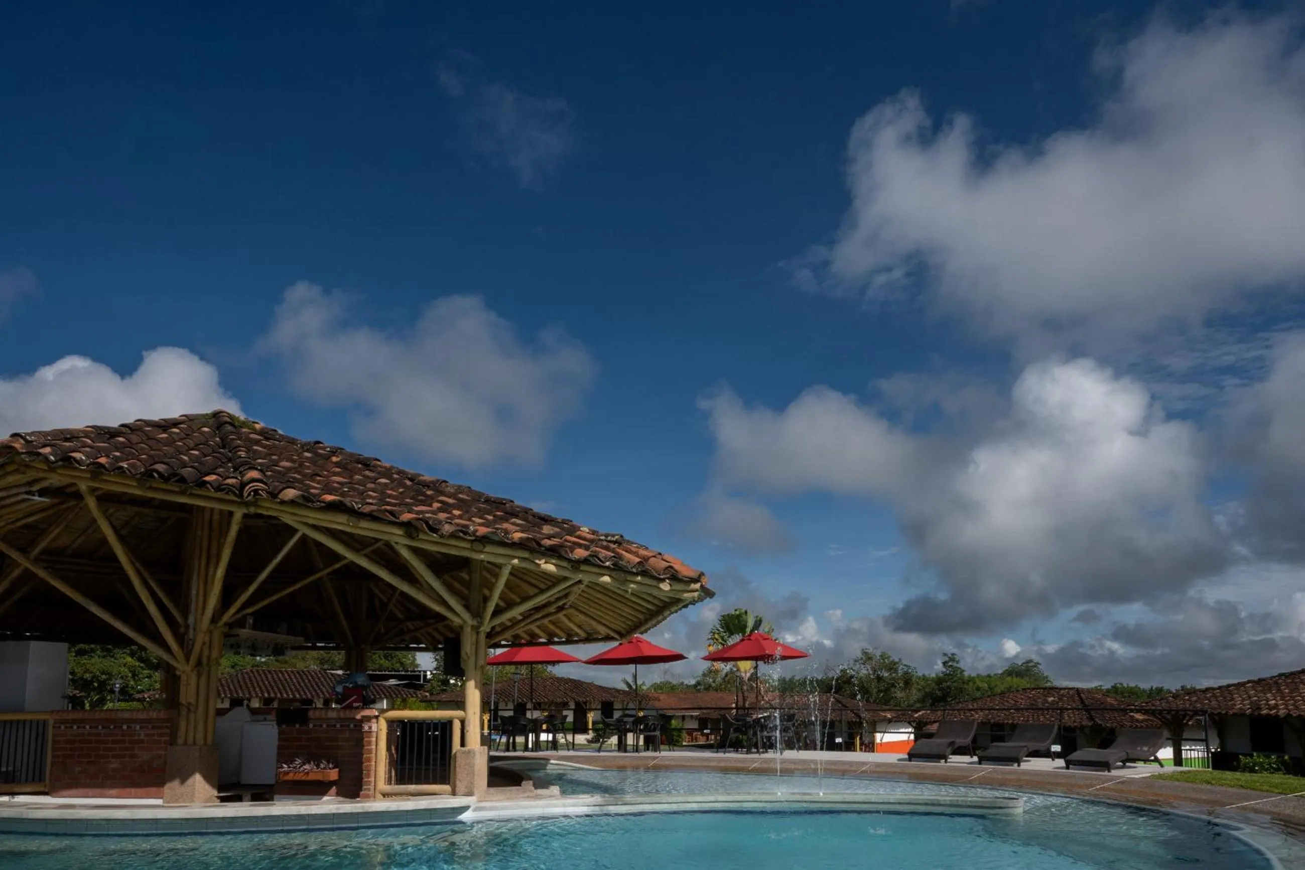 Swimming pool in Hotel Campestre Montecarlo