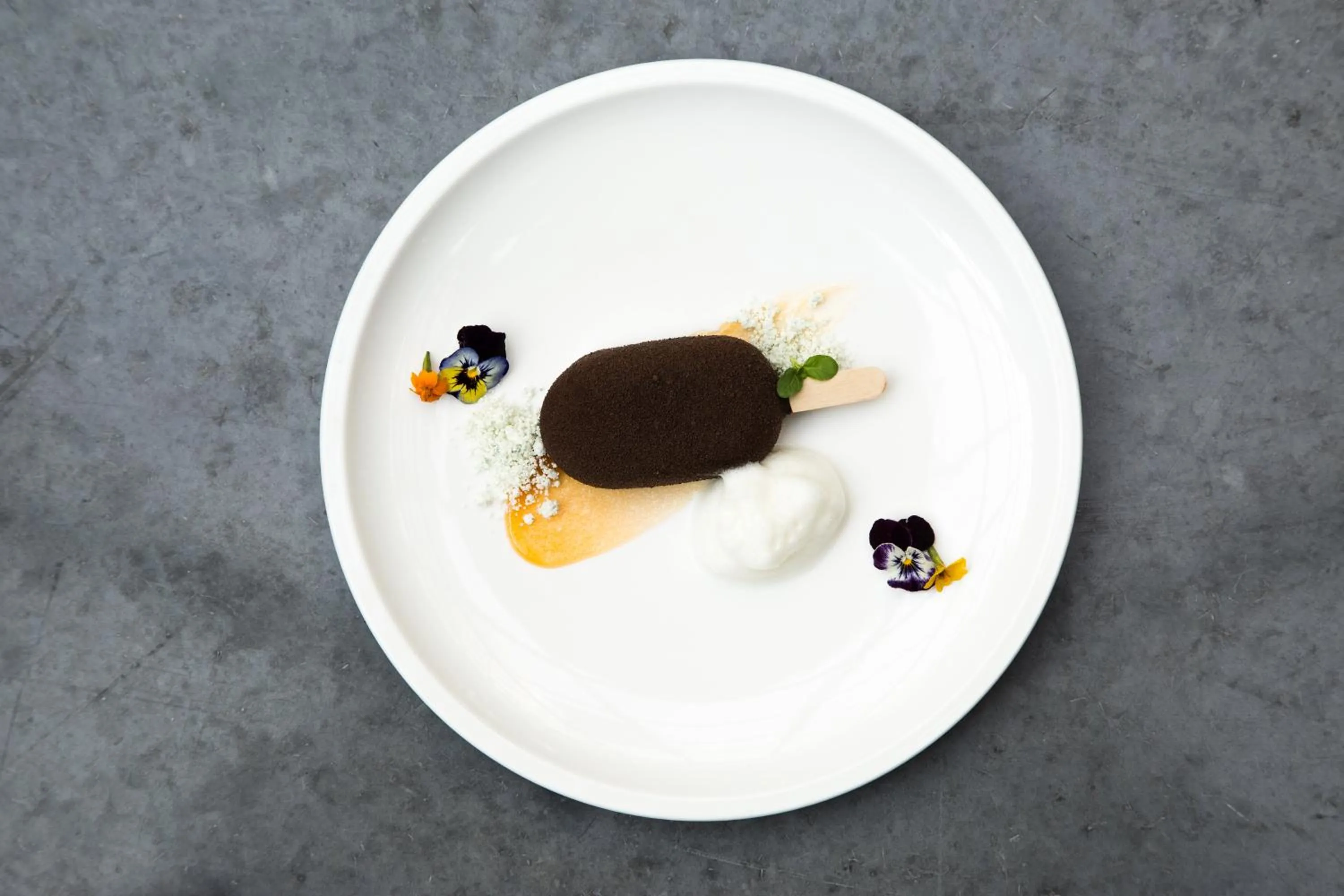 Restaurant/places to eat in Kimpton Gray Hotel Chicago by IHG