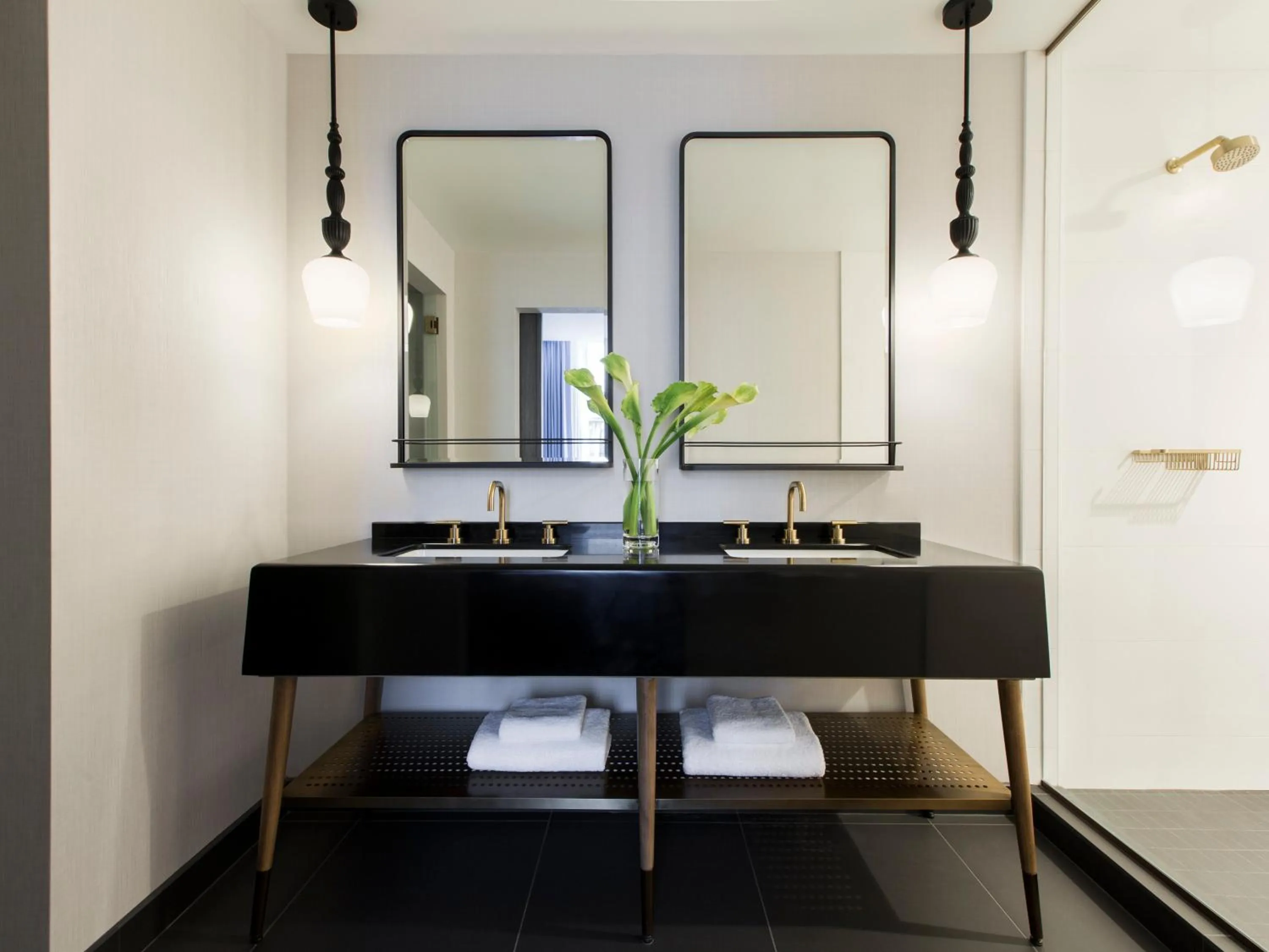 Bathroom in Kimpton Gray Hotel Chicago by IHG