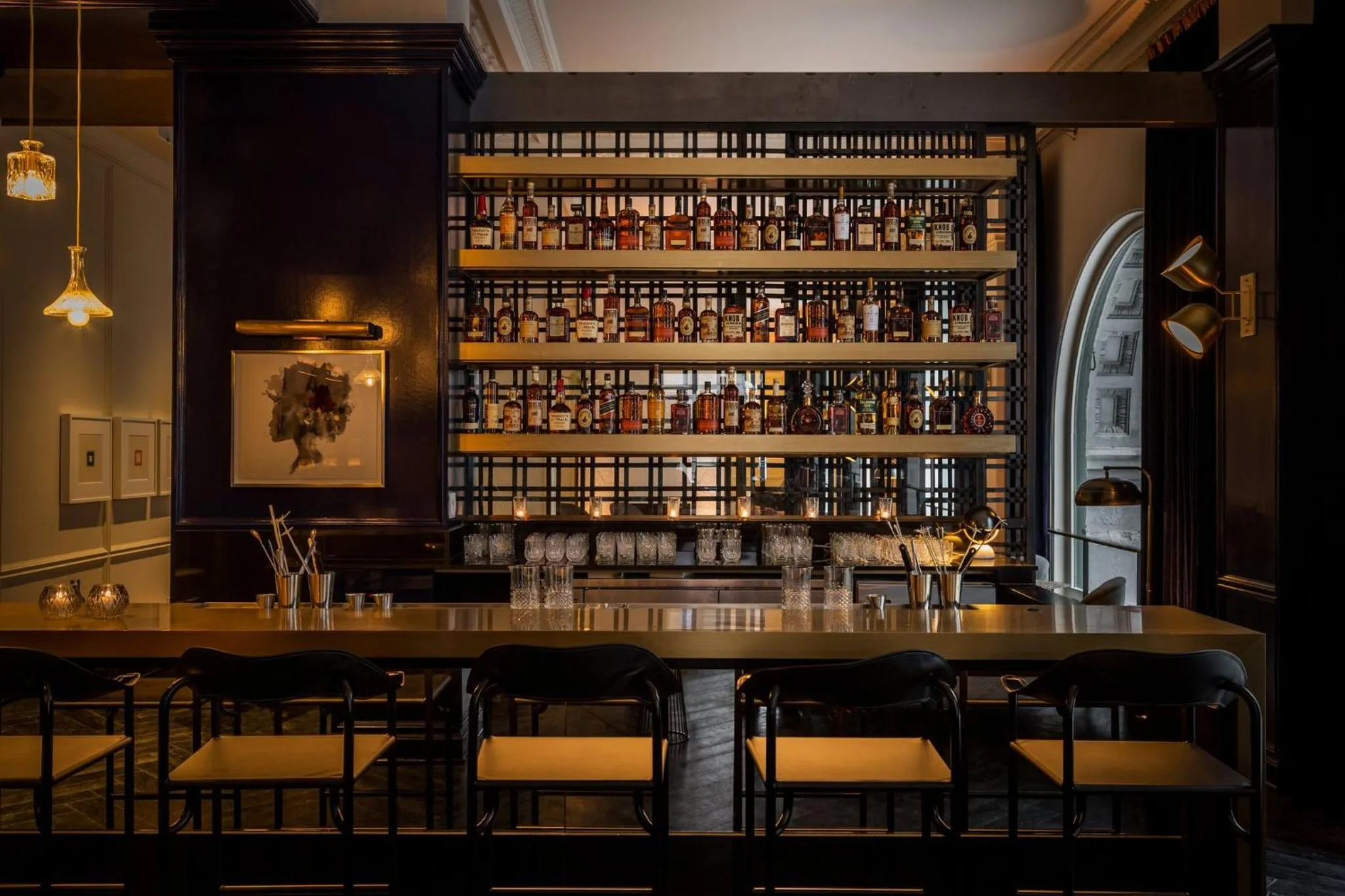 Photo of the whole room in Kimpton Gray Hotel Chicago by IHG