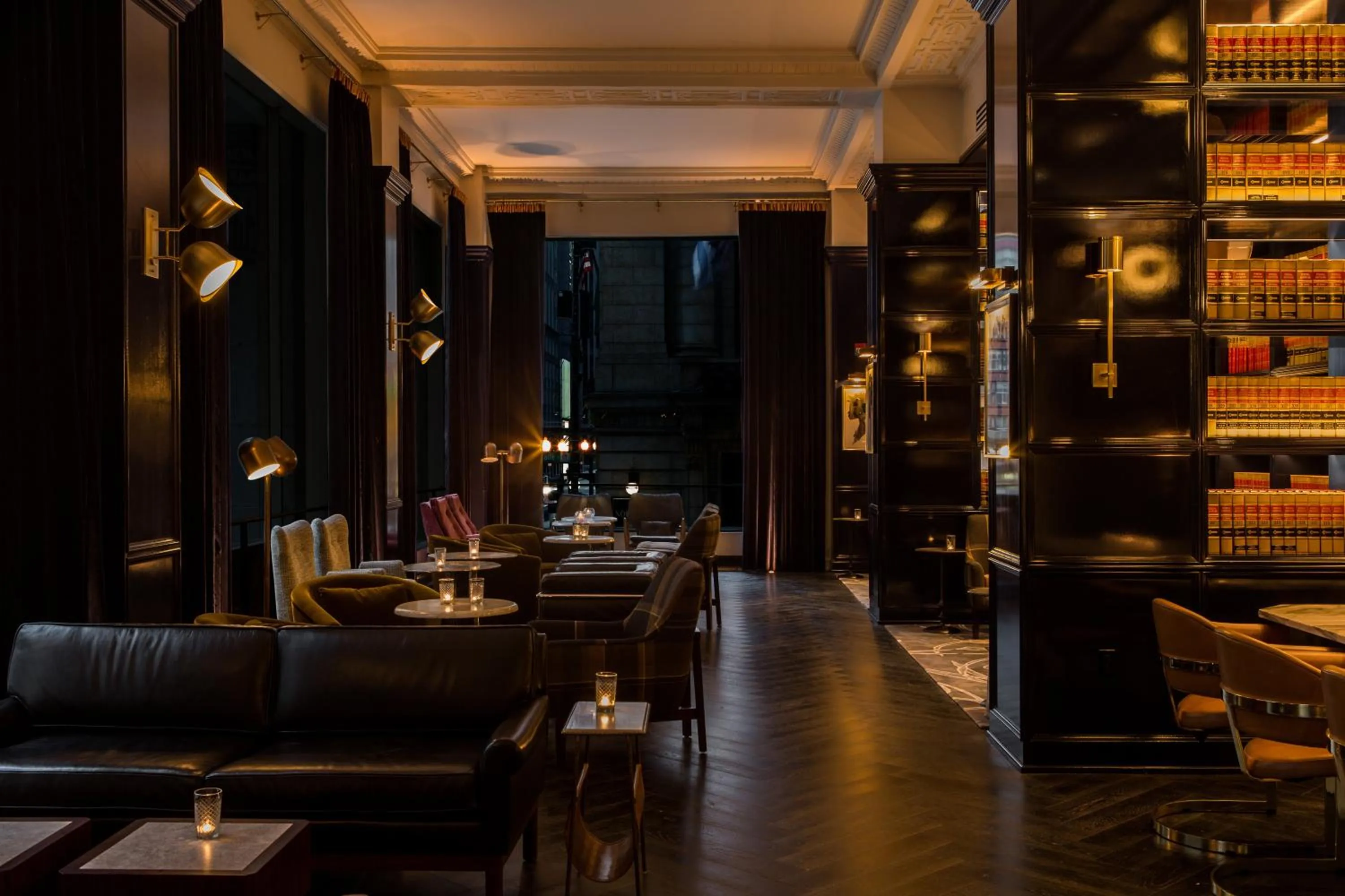 Restaurant/places to eat in Kimpton Gray Hotel Chicago by IHG