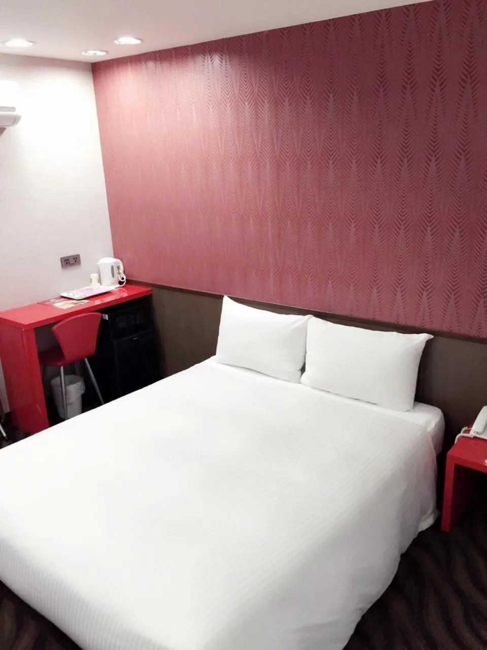 Photo of the whole room, Bed in Hotel 6 - ZhongHua