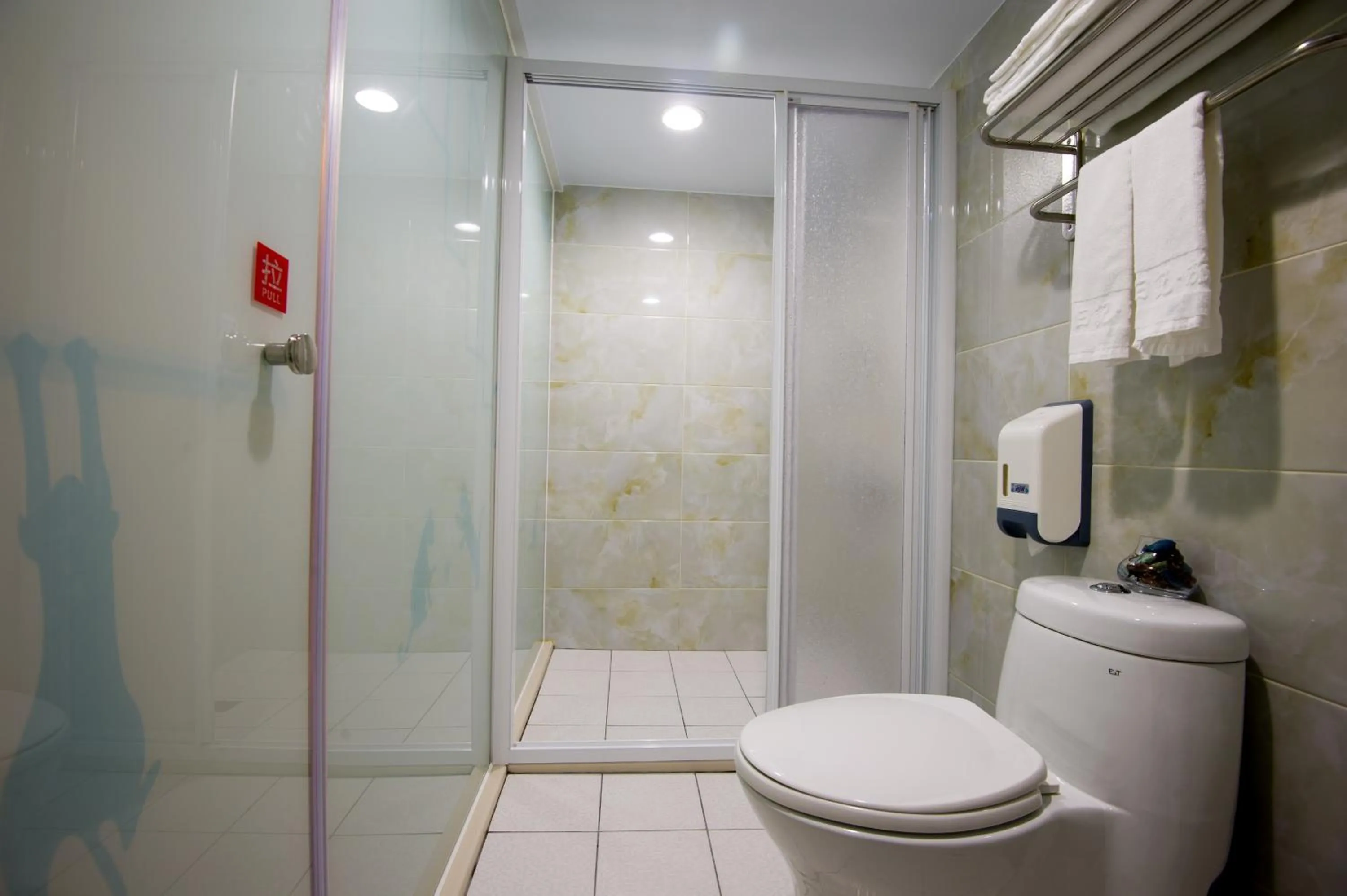 Bathroom in Hotel 6 - ZhongHua