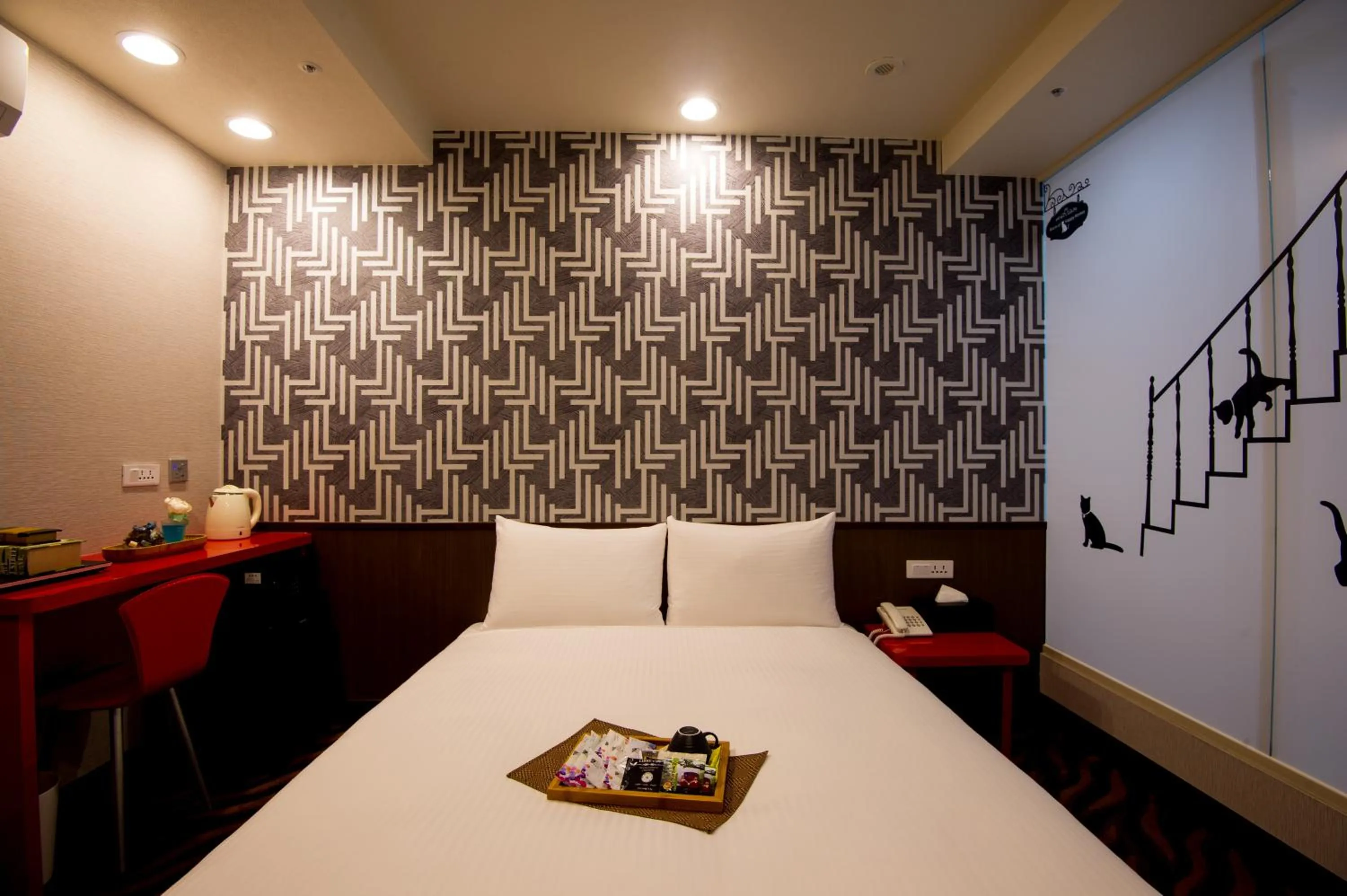 Photo of the whole room, Bed in Hotel 6 - ZhongHua