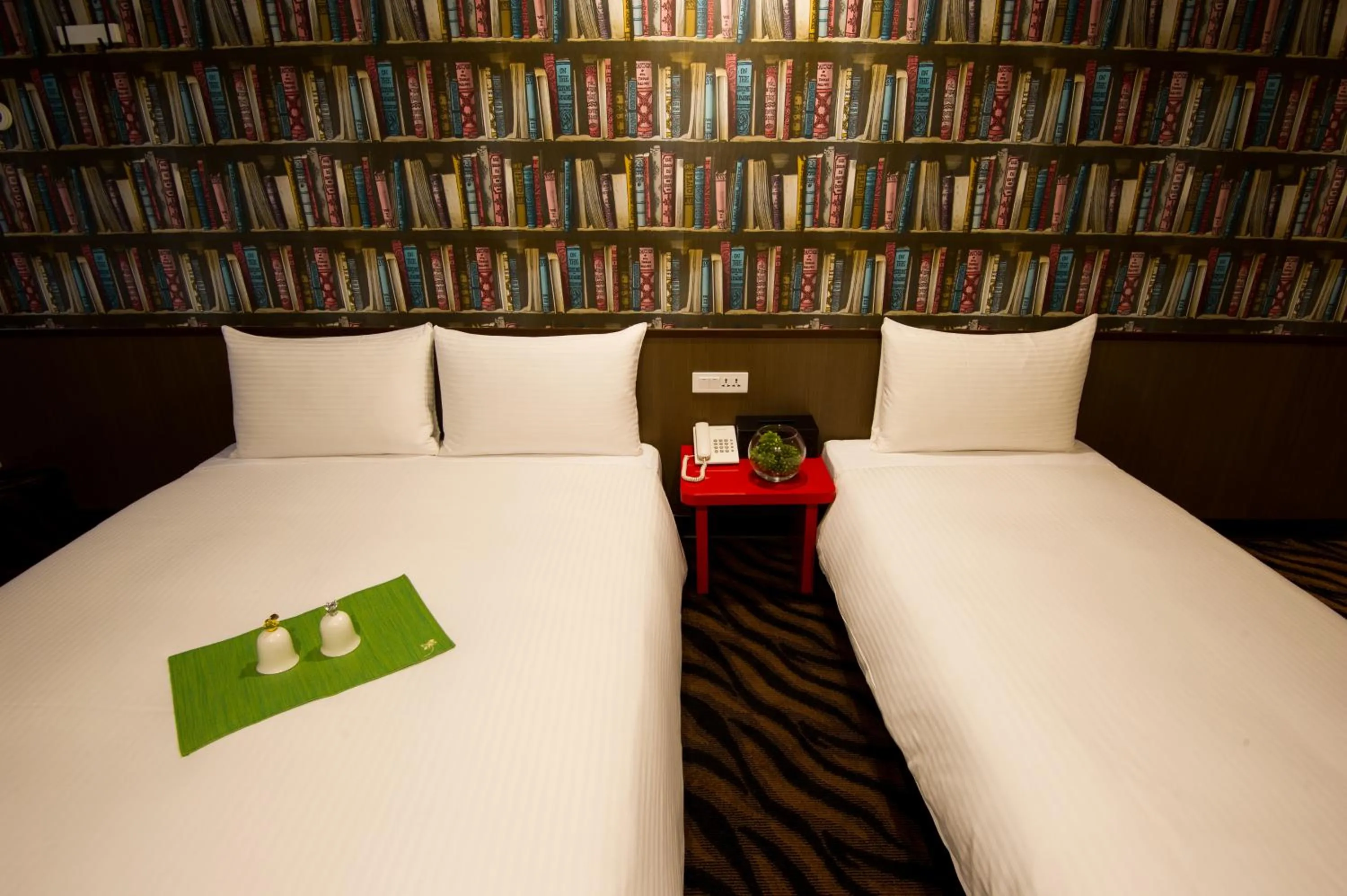 bunk bed, Bed in Hotel 6 - ZhongHua