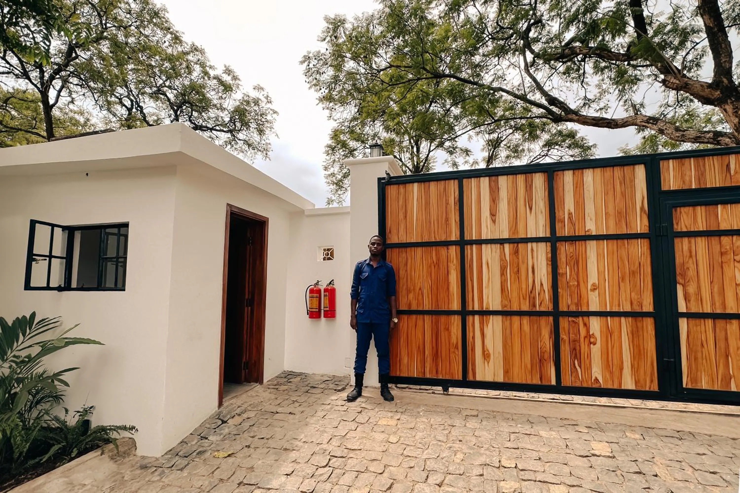 Property building in Brubru Lodge