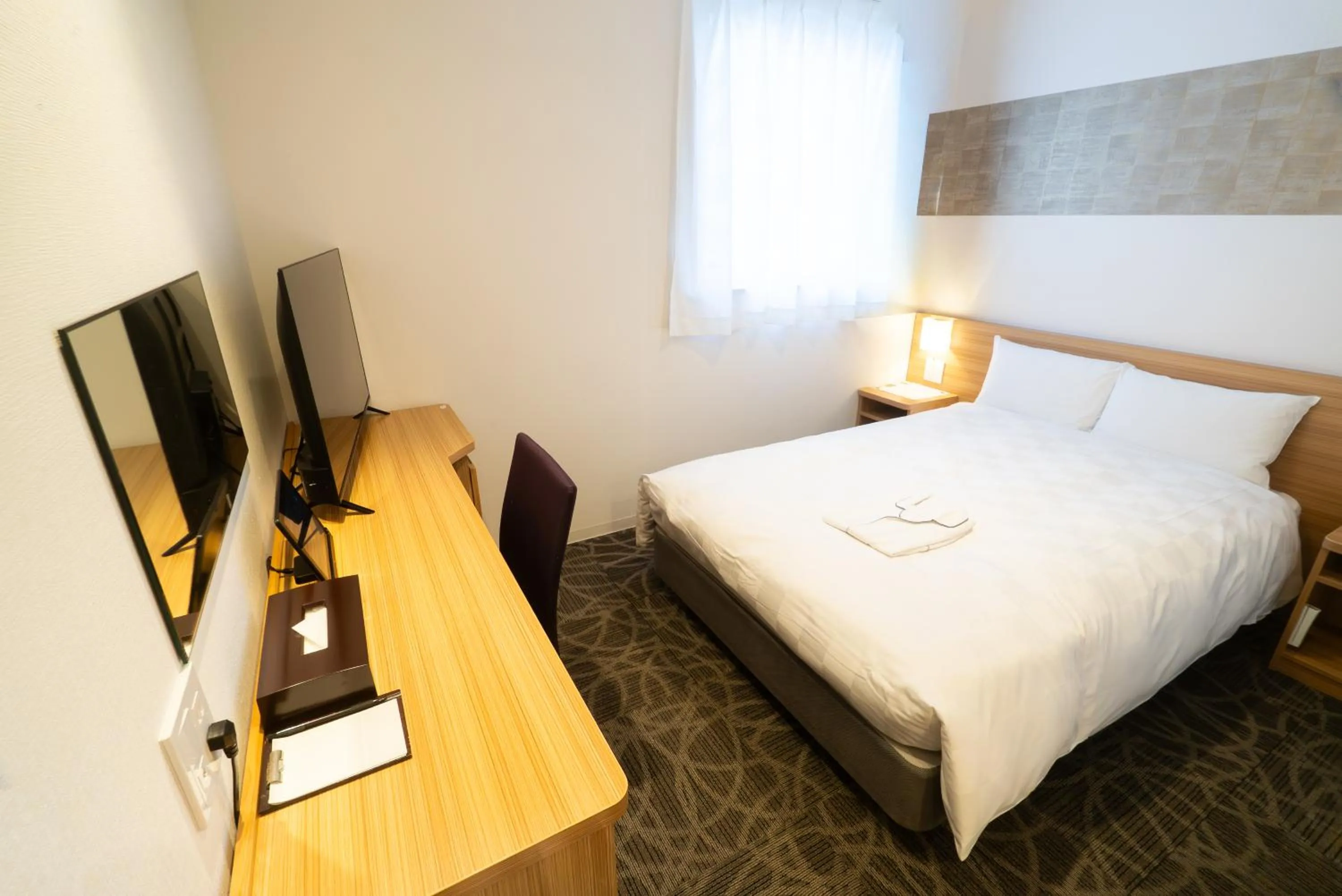 Photo of the whole room, Bed in Sakura Garden Hotel
