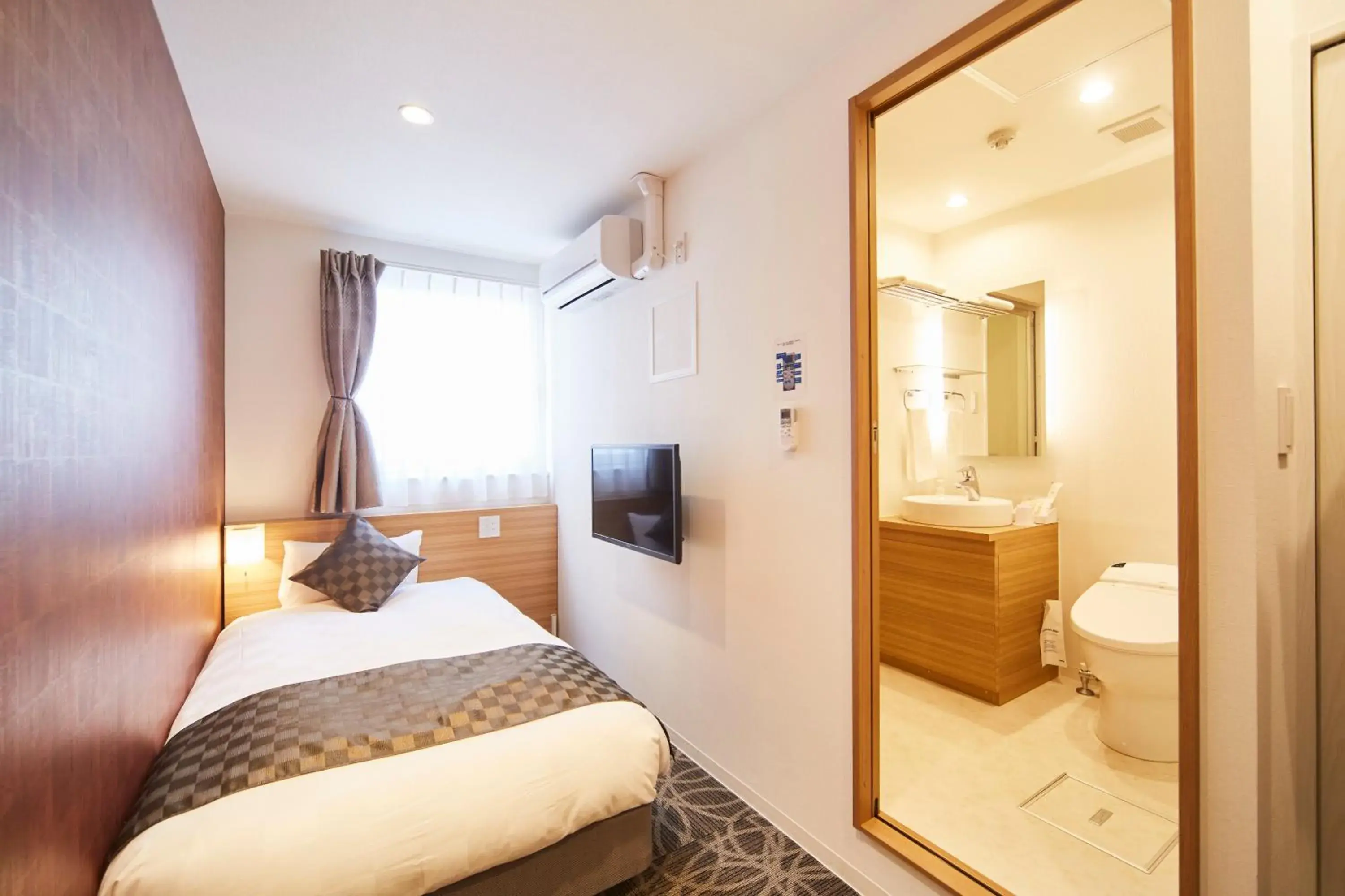 Small Single Room - single occupancy in Sakura Garden Hotel Small Single Room - single occupancy in Sakura Garden Hotel