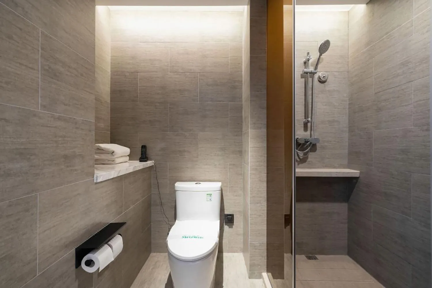 Shower in National Jade Hotel