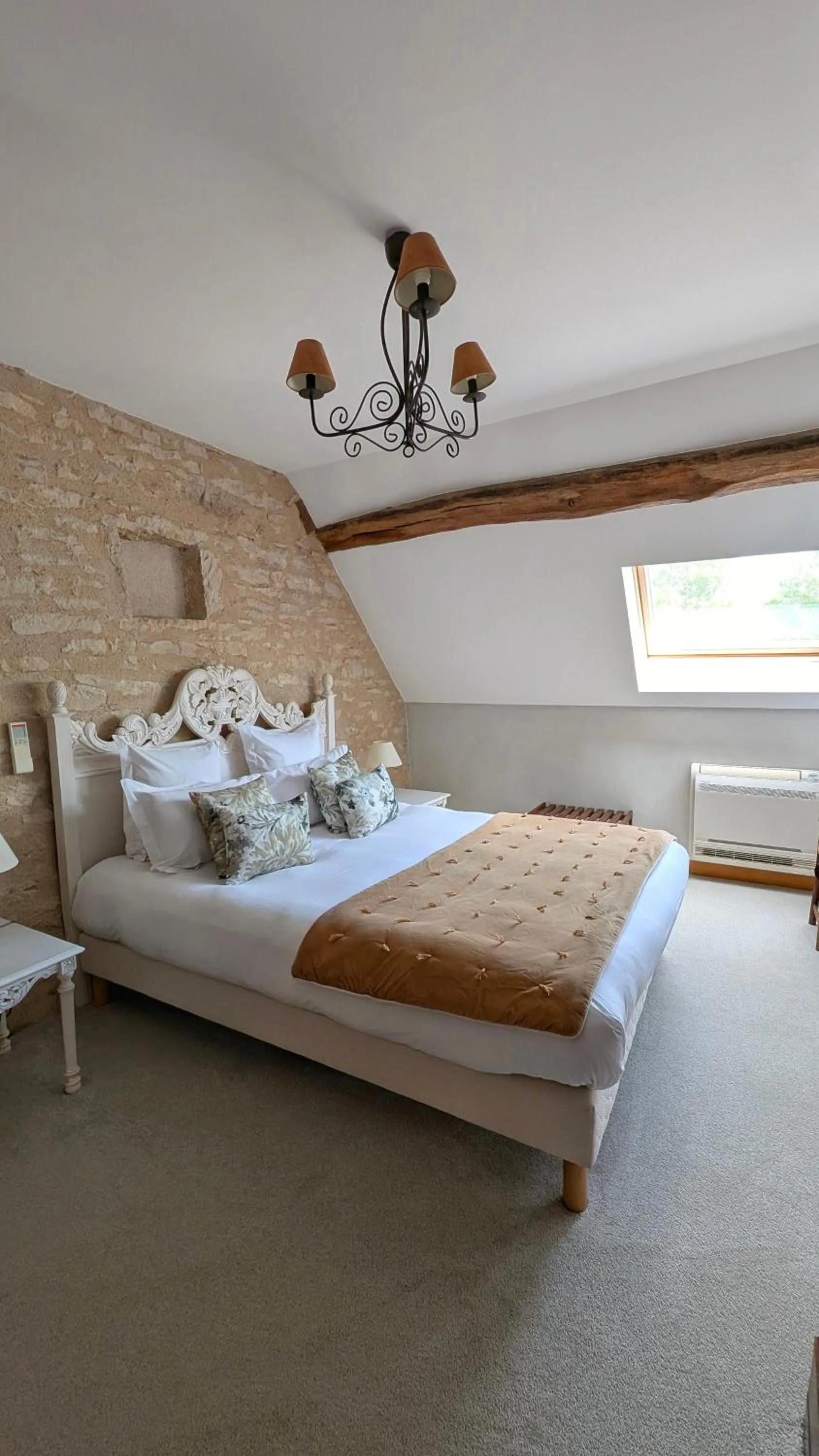 Bed in Hôtel Le Clos