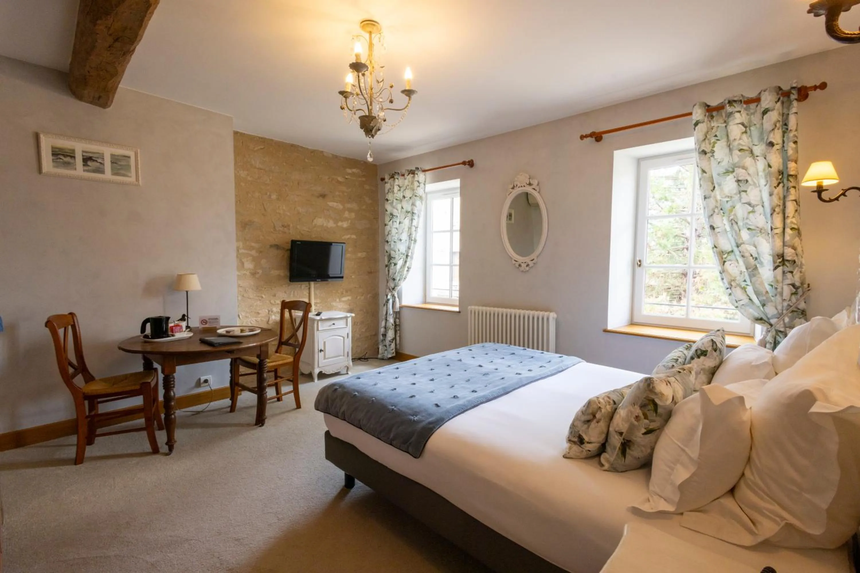 Bed in Hôtel Le Clos