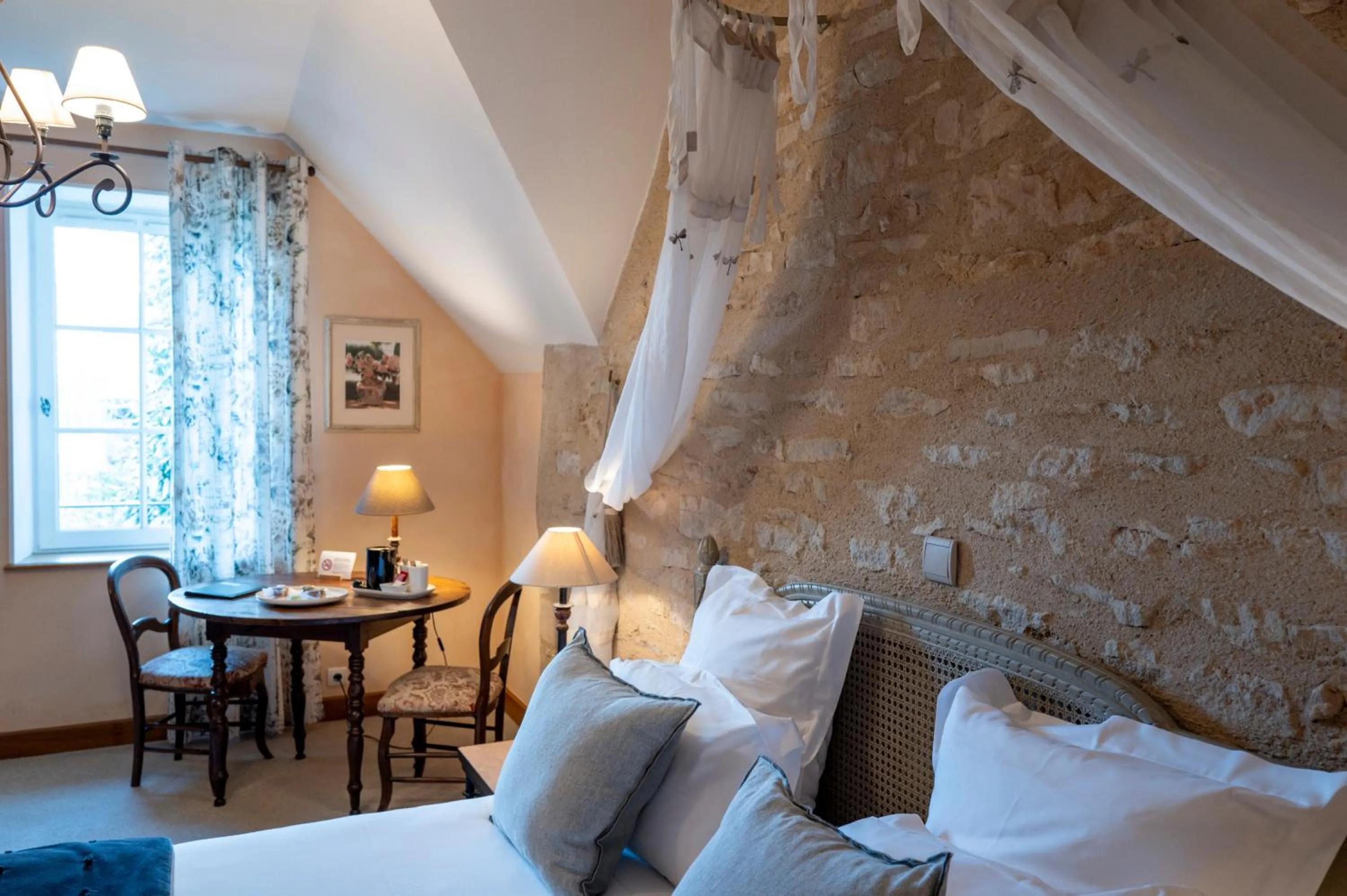 Bed in Hôtel Le Clos